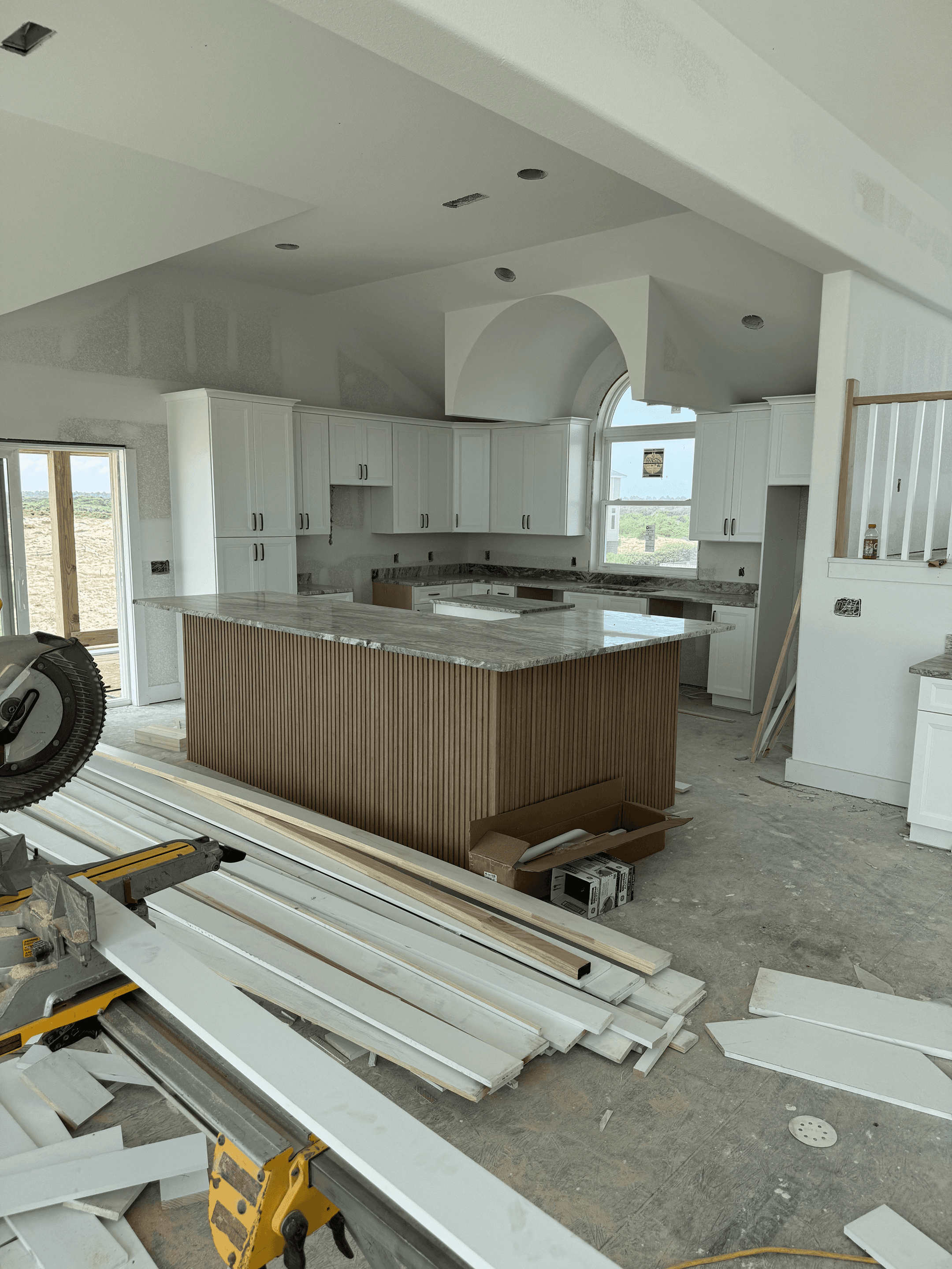 Richmond Marble and Granite is a full service countertop fabrication and installation company based in Ashland, VA. We specialize in granite, marble, and quartz surfaces for kitchens, bathrooms, and commercial spaces throughout Virginia.ction workers with helmets