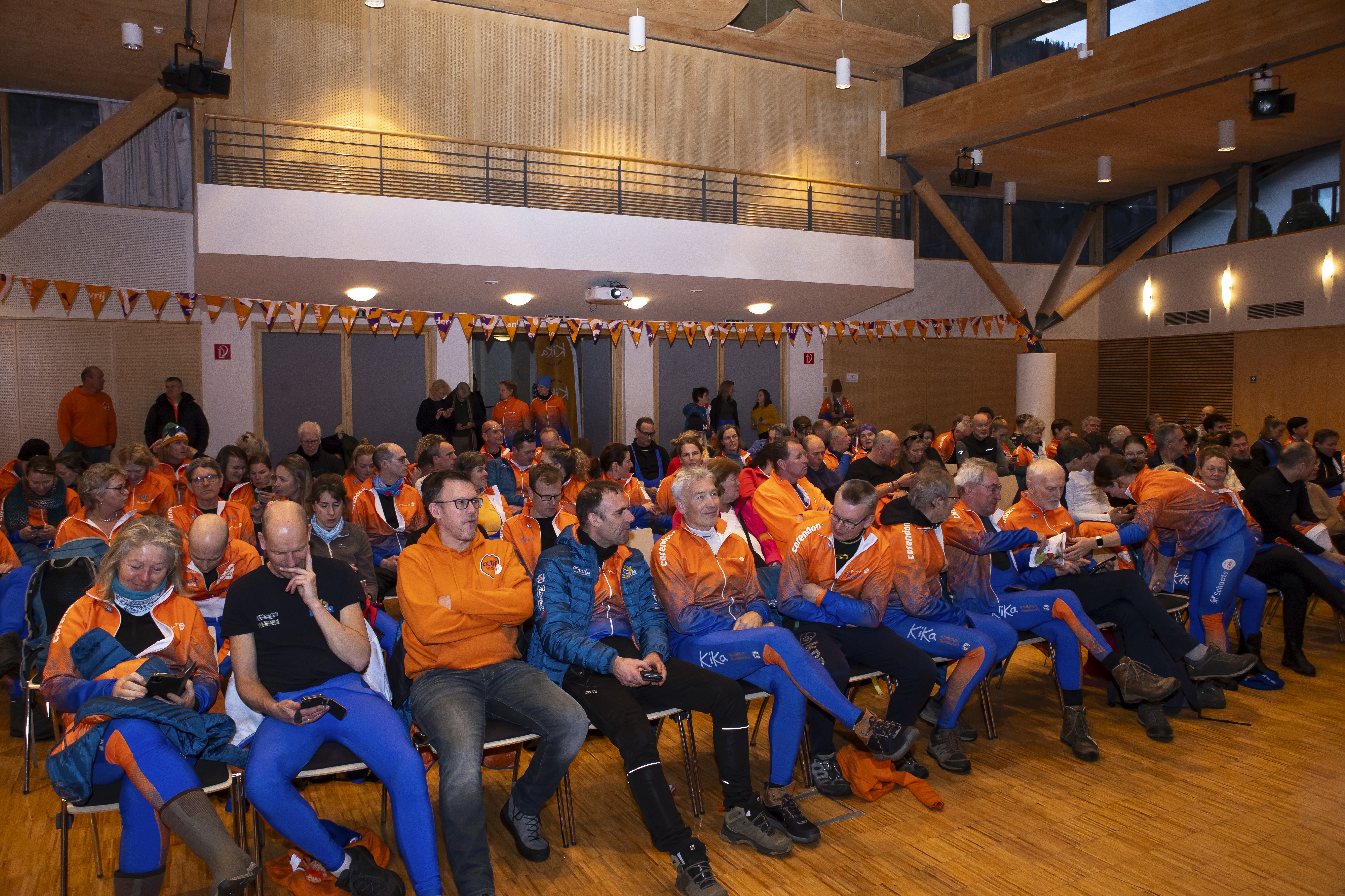 Met elkaar schaatsen voor KiKa