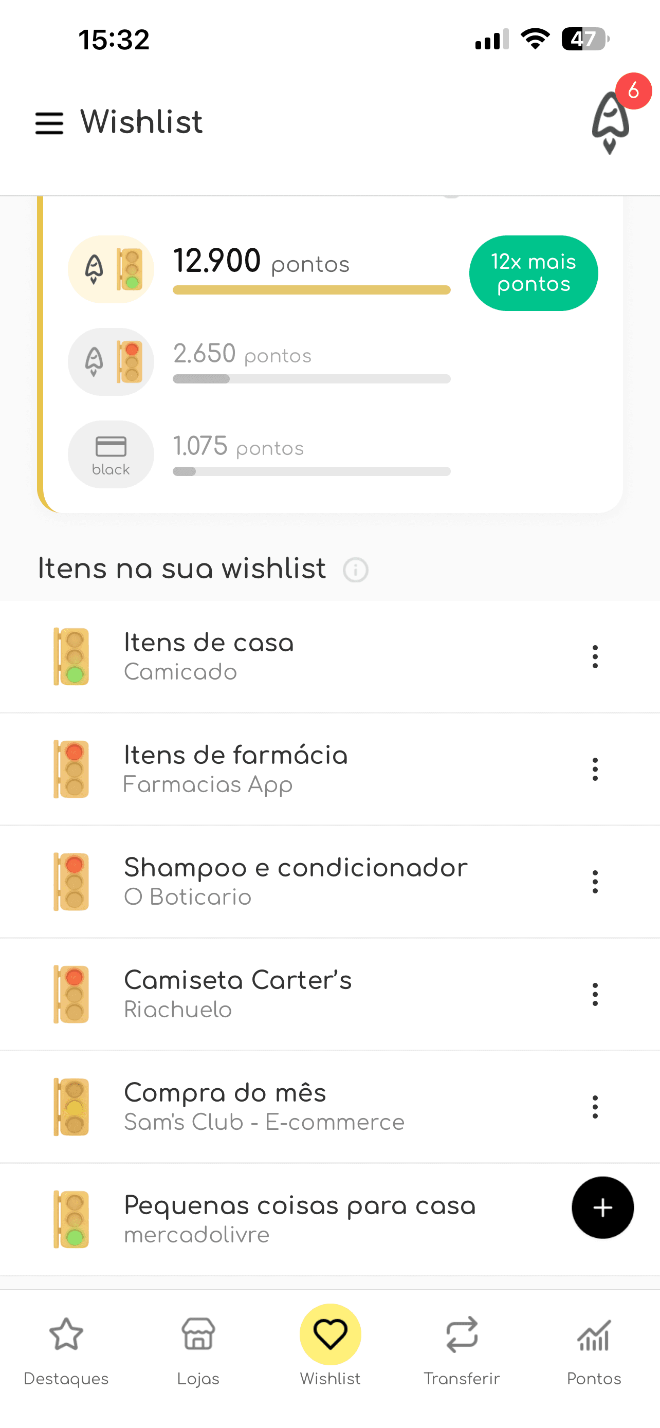 Tela da wishlist do AceleraPontos comparando o potencial de pontos das compras do dia a dia pelo app, pelo semáforo vermelho e pelo cartão black, comparando os semáforos das lojas