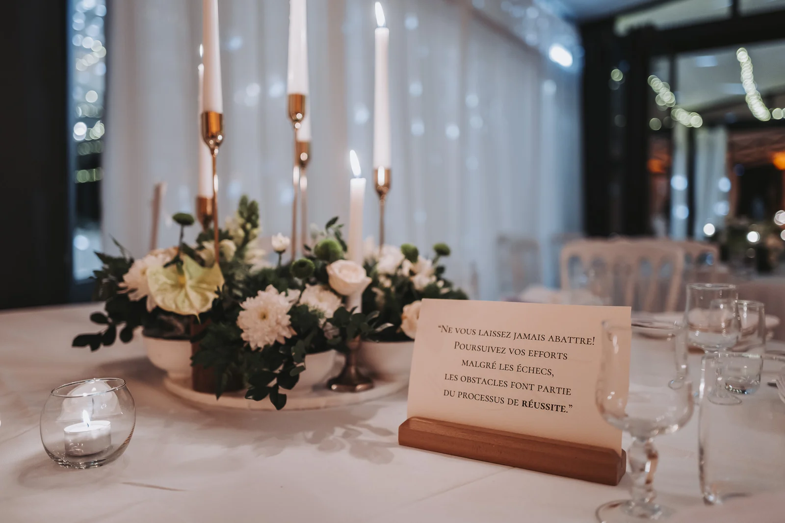 Décoration de table de réception de mariage luxe — Mariage Réunion | David Dijoux