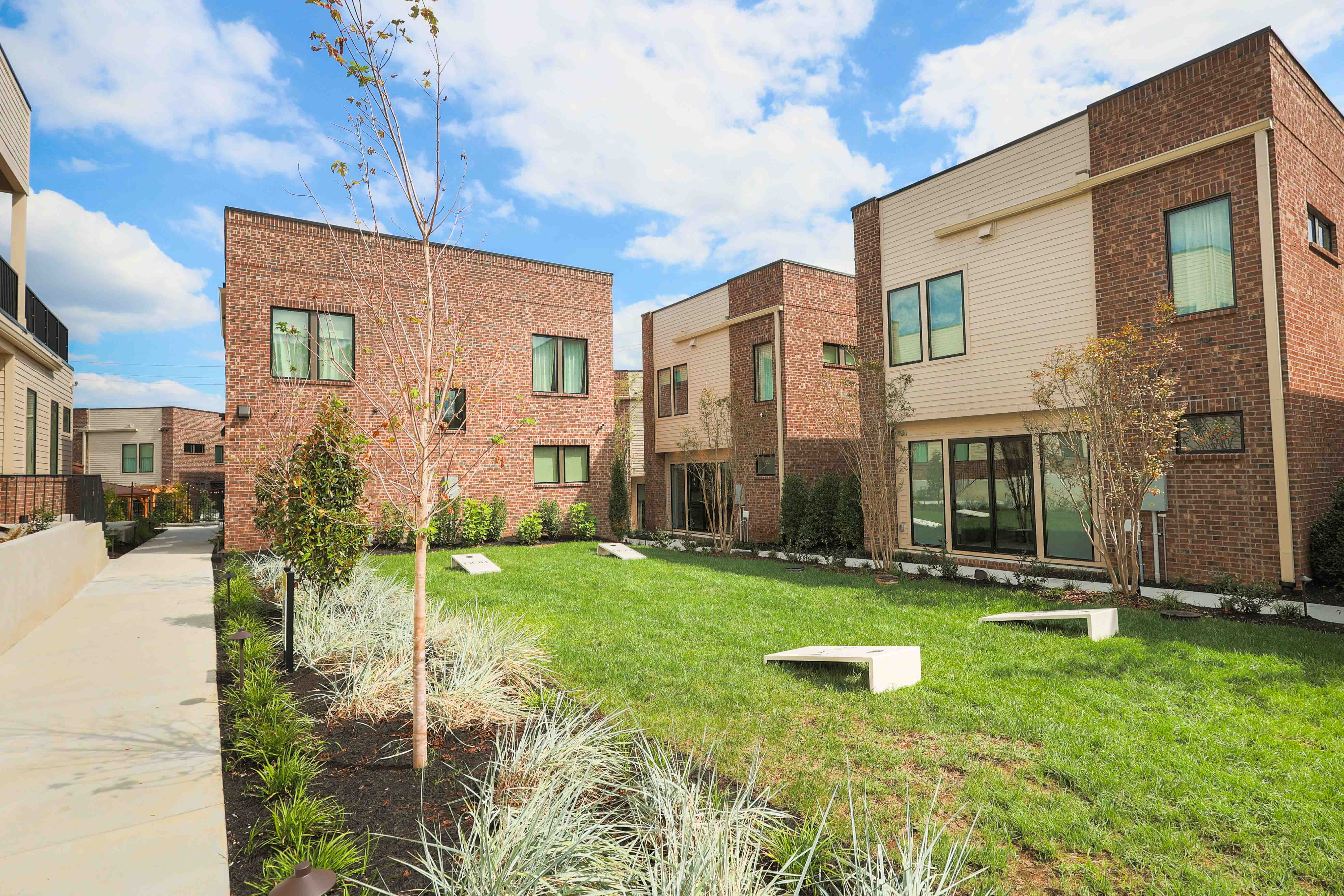 Lawn Green Space - Noa Nashville