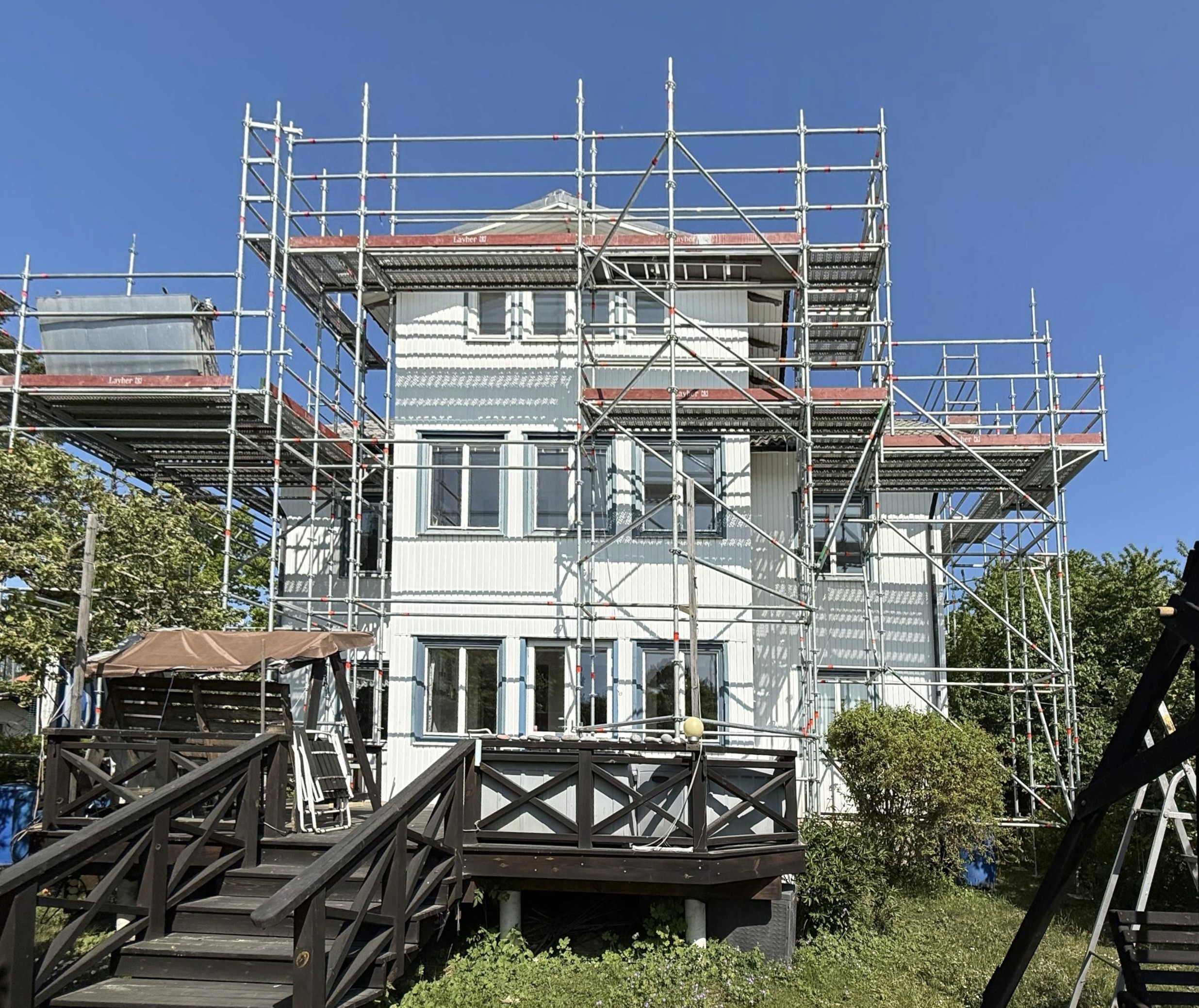 Byggnadsställning på lägenhetshus på Kungsholmen