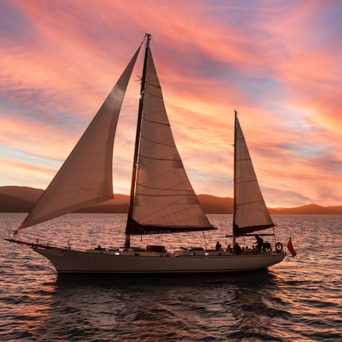 艾爾利海灘:僅限成人的日落航行體驗票在艾爾利海灘