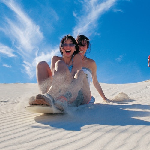 兰斯林滑沙活动