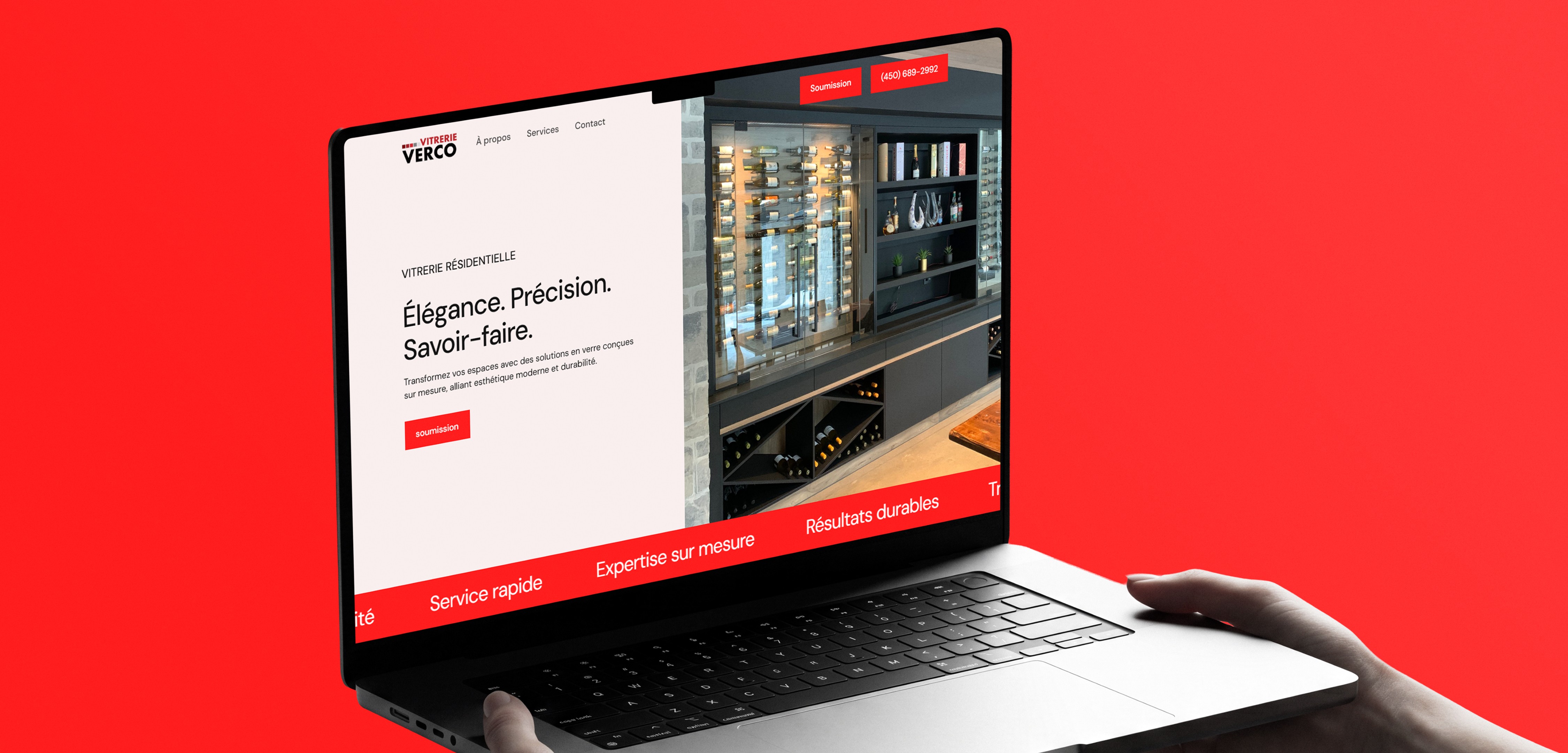 Mockup du site web MIEL (Mes Impôts En Ligne) affiché sur un ordinateur portable — page d'accueil avec le slogan "Simplifiez vos impôts en ligne avec MIEL"