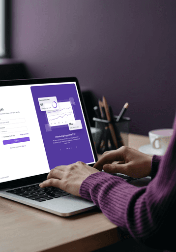 Personne utilisant une interface pour gérer les fournisseurs