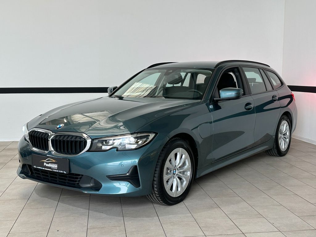 BMW 330 2020 BLUE Gebrauchtwagen - Hauptansicht