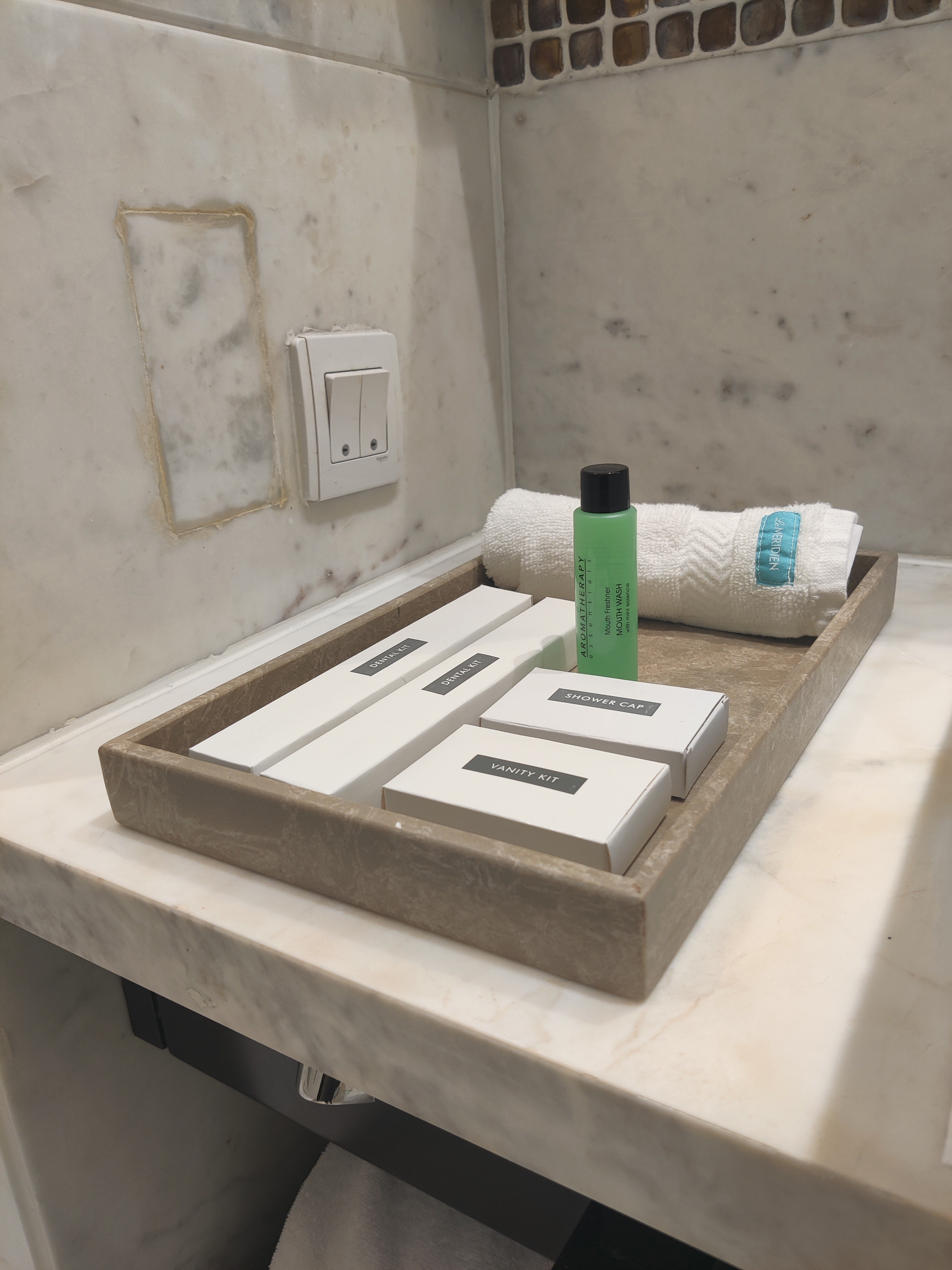 hotel bathroom amenity tray