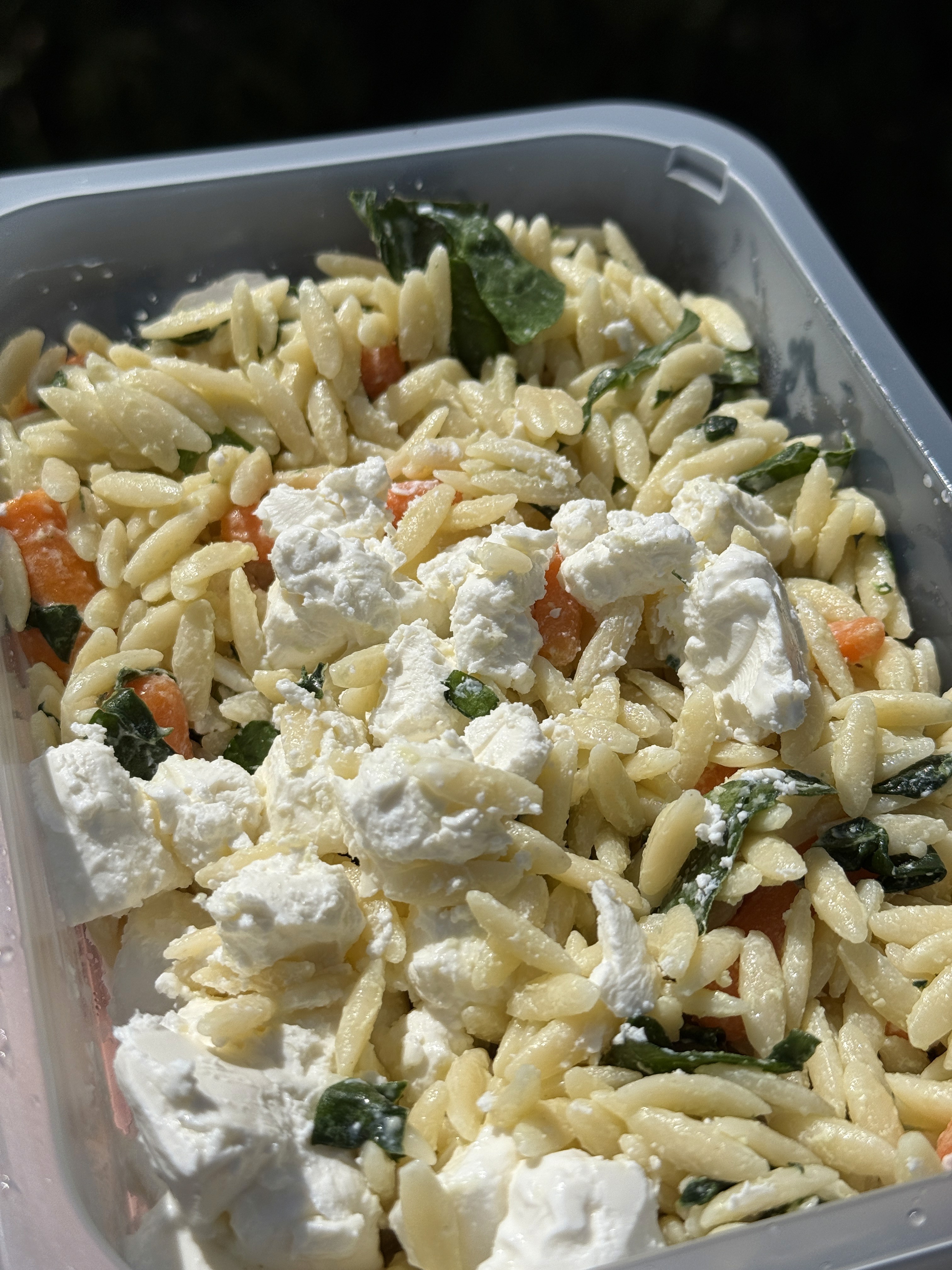 Dieta pudełkowa prosto z Bydgoszczy dostarcza smaczną i zbilansowaną dietę pudełkową w przystępnych cenach. Jeśli szukasz zdrowego i taniego cateringu dietetycznego, nasza dieta pudełkowa Bydgoszcz to idealne rozwiązanie. Catering dietetyczny z Bydgoszczy zapewnia świeże, wysokiej jakości posiłki, które łączą smak i wartość odżywczą w wyjątkowo atrakcyjnej cenie. Postaw na dietę pudełkową Bydgoszcz, aby cieszyć się wygodą i najlepszym stosunkiem jakości do ceny na rynku. Catering dietetyczny w Bydgoszczy to doskonały wybór dla każdego, kto chce zdrowo jeść bez konieczności samodzielnego gotowania, wybierając tanie i sprawdzone rozwiązania.