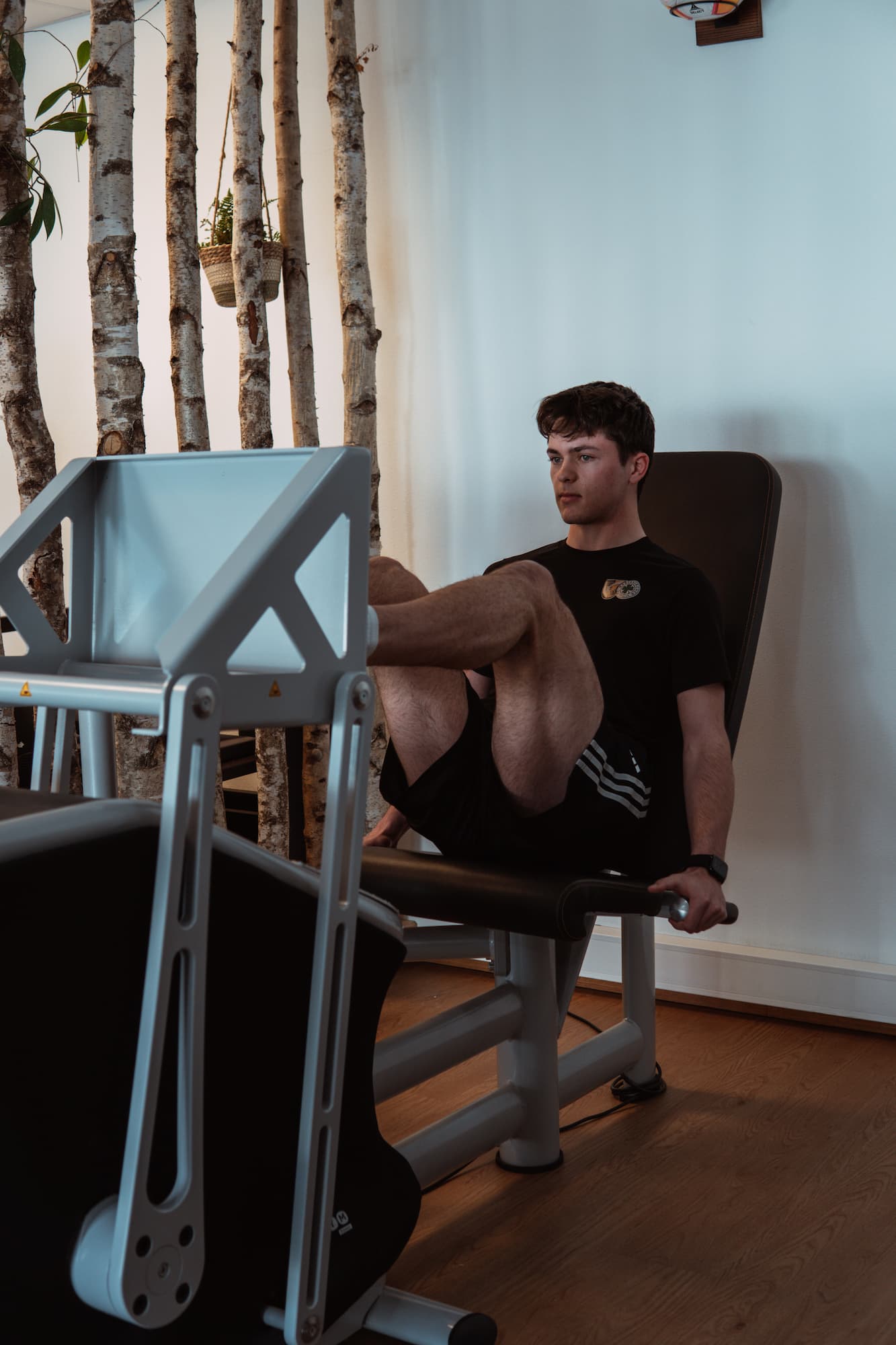 physiotherapie-fleissig-laeng-arnstorf-beinpresse-training