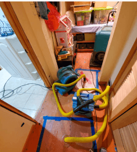 When to Call an Expert for Water Damage 01