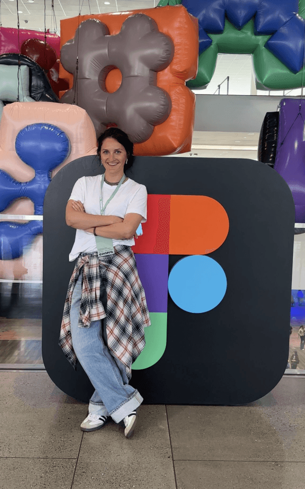 a person wearing a baseball cap