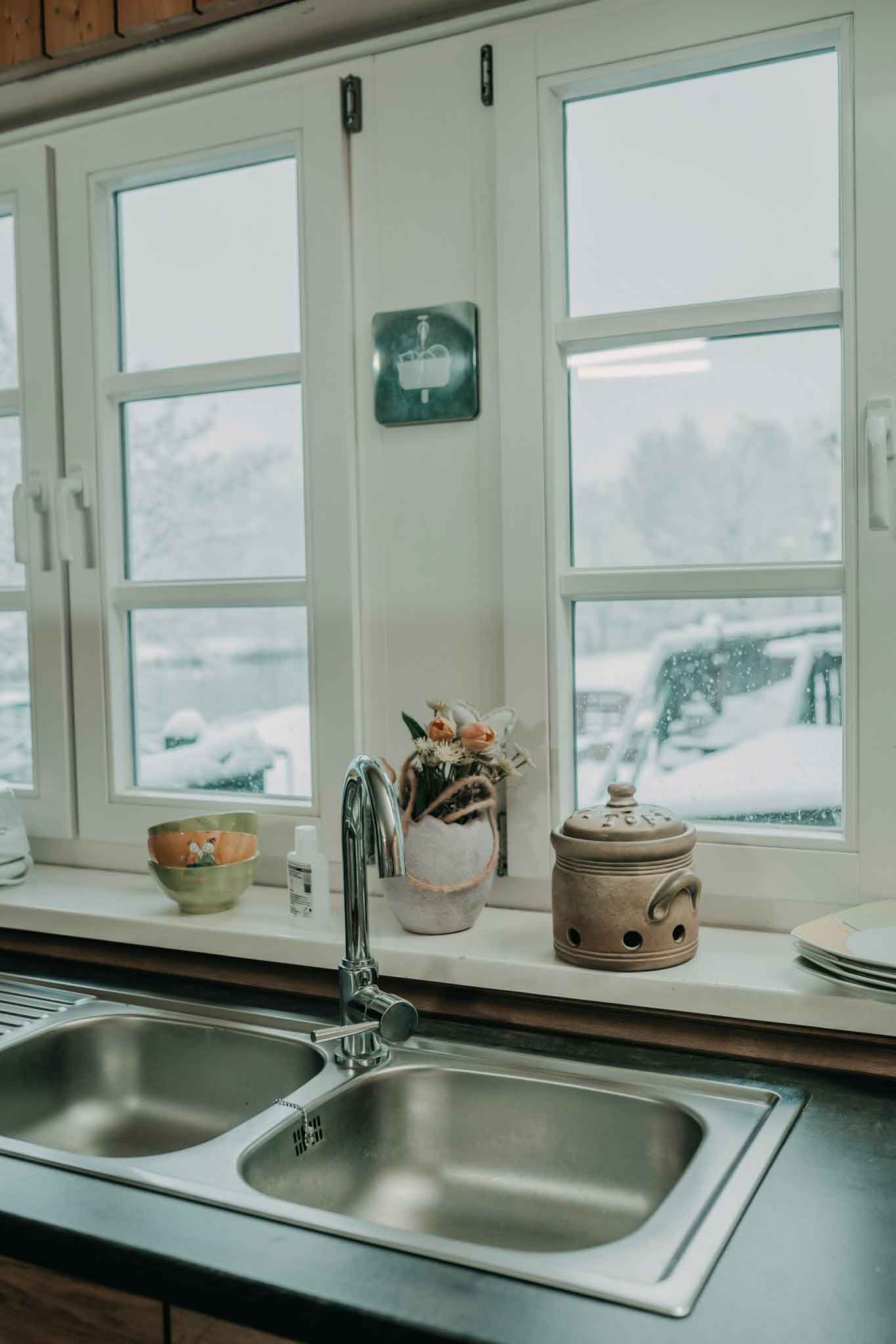 Waschbecken in der Campingküche