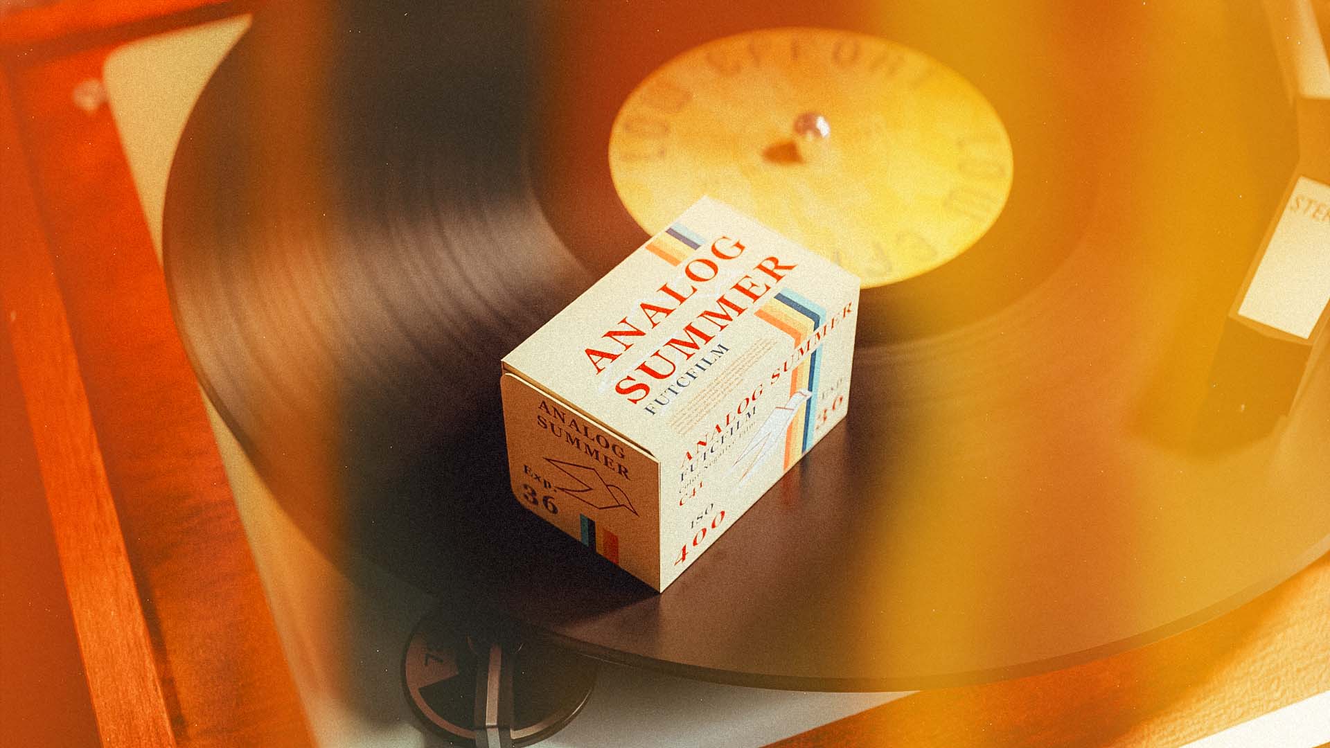 3D render of 35mm film packaging