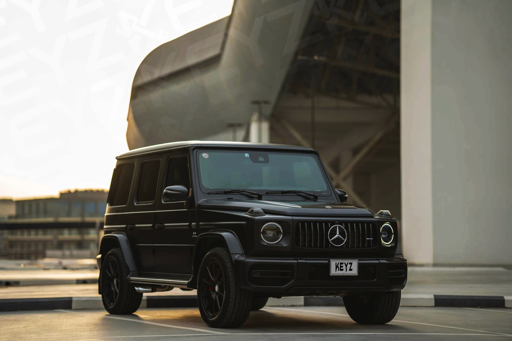Vue extérieure Mercedes G63 AMG Noir – Location SUV à Dubaï | Keyz Rent