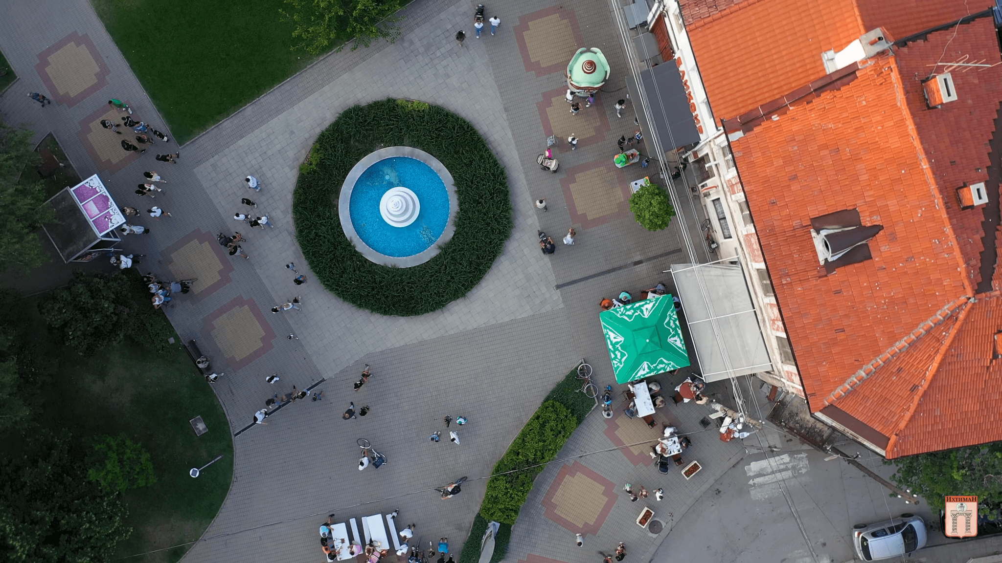 Fountain from a bird's eye view