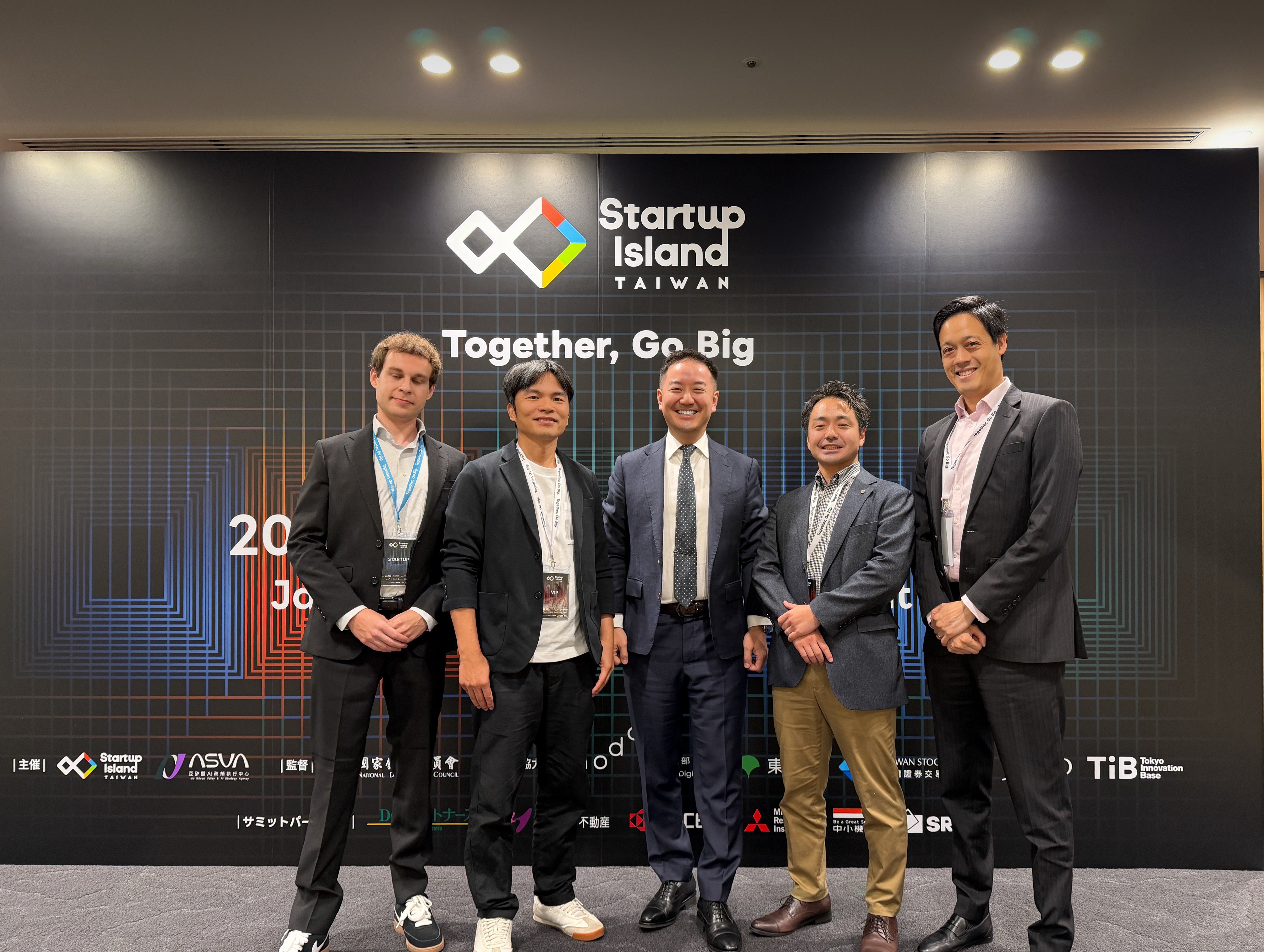 RVi CTO photo with other speaker