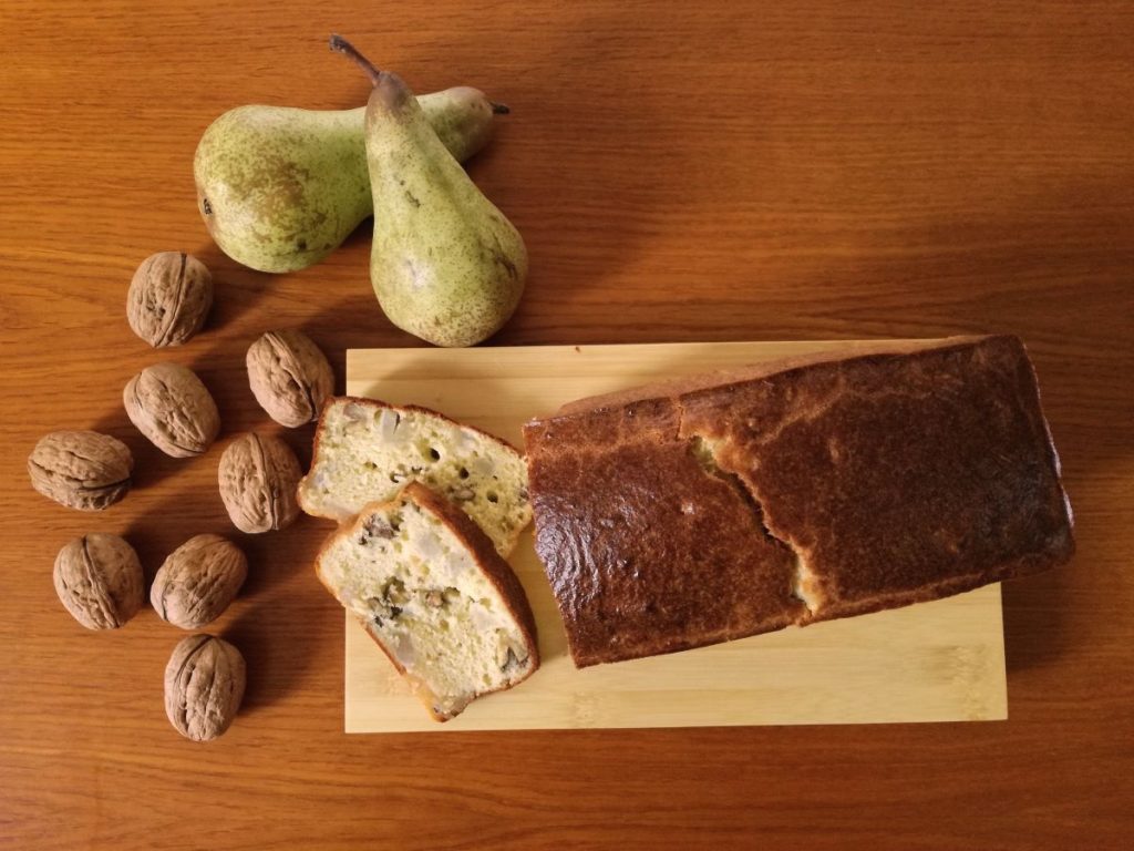 Ricetta del plumcake salato con pere e noci