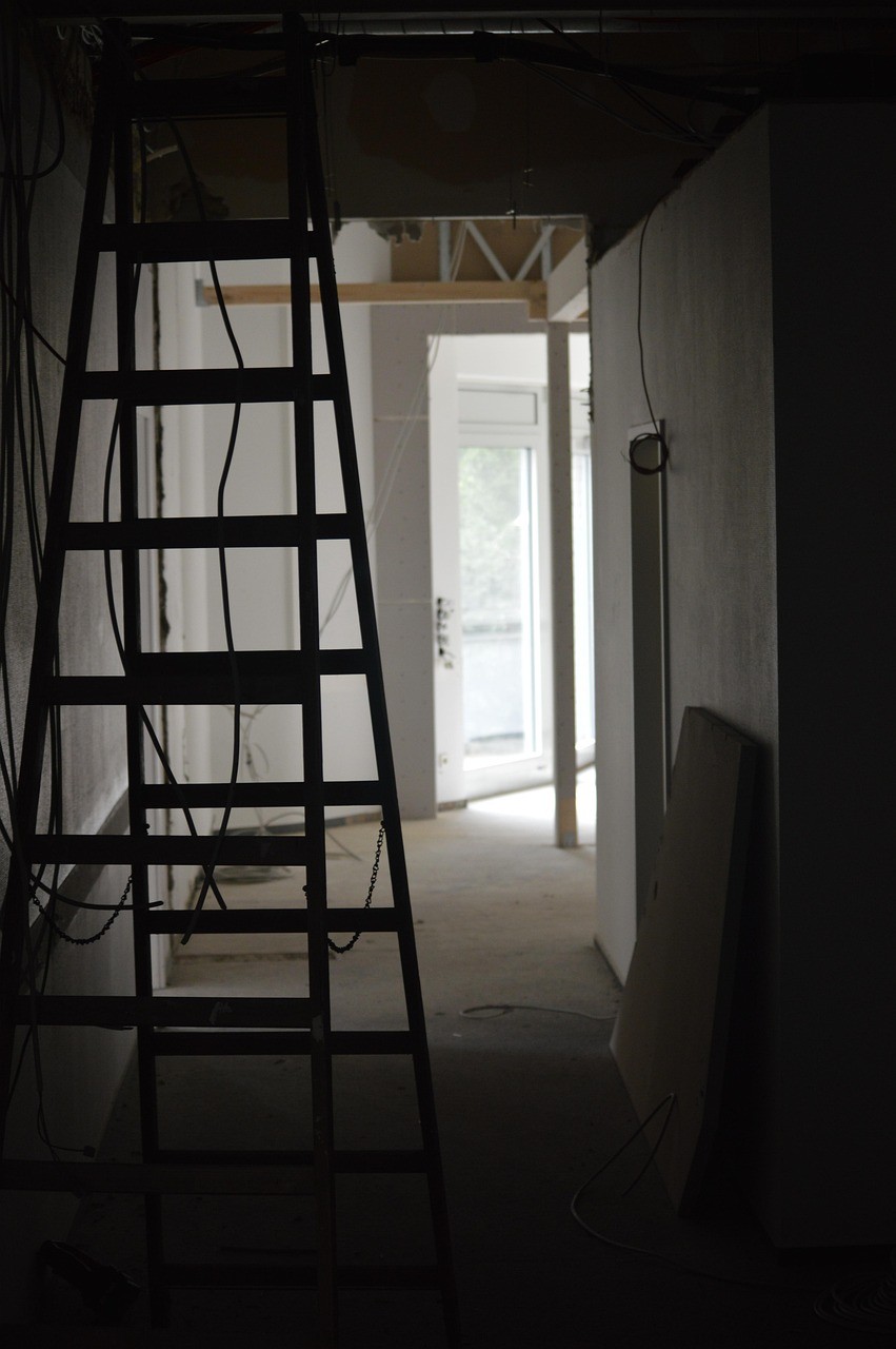 Renovate or Rebuild? Making the Right Call in Melbourne’s Evolving Suburbs