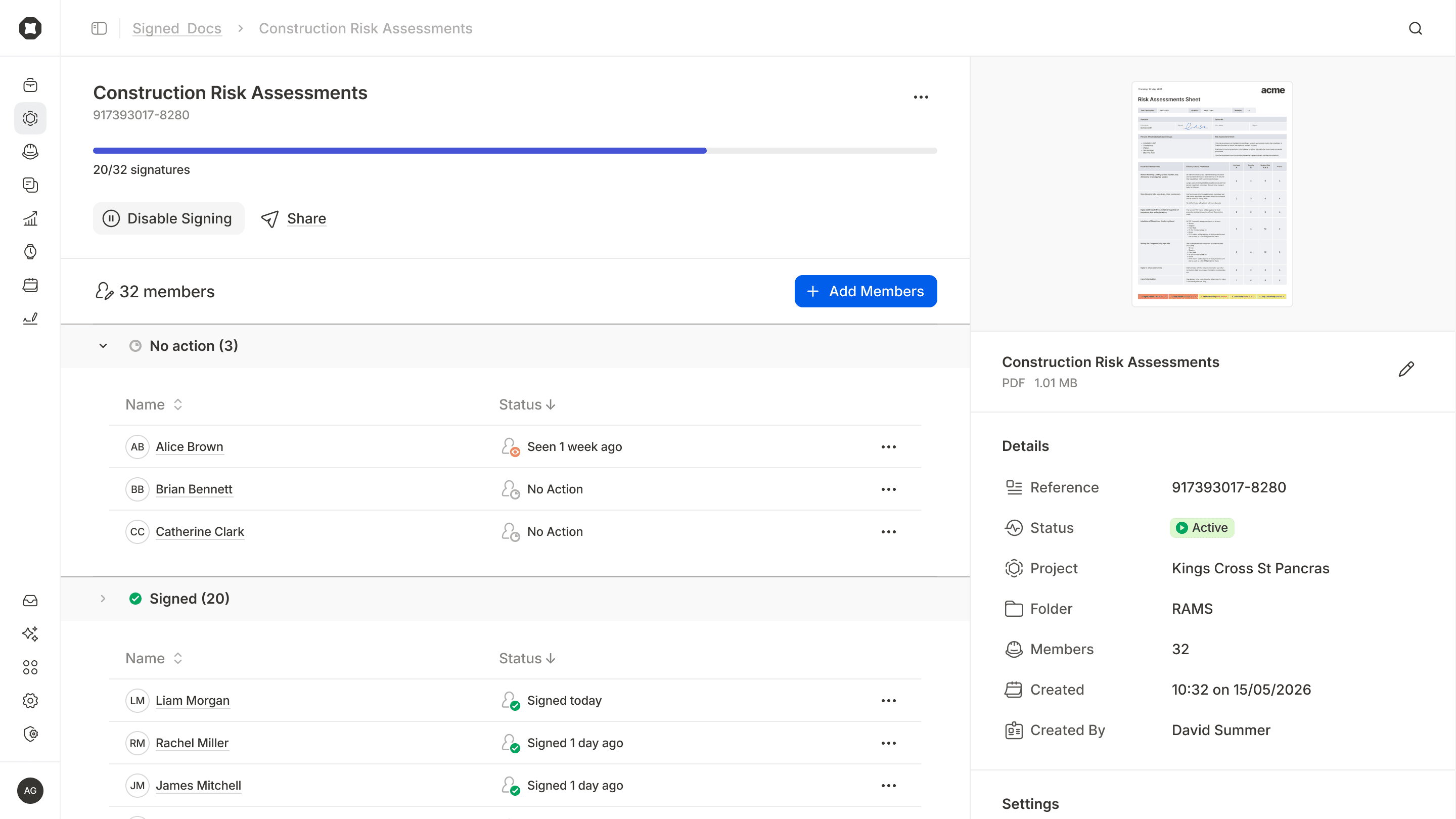 In light mode, looking at a Signed Doc in Onetrace. A progress bar shows 7/10 signatures collected. The members are grouped according to whether they have signed.