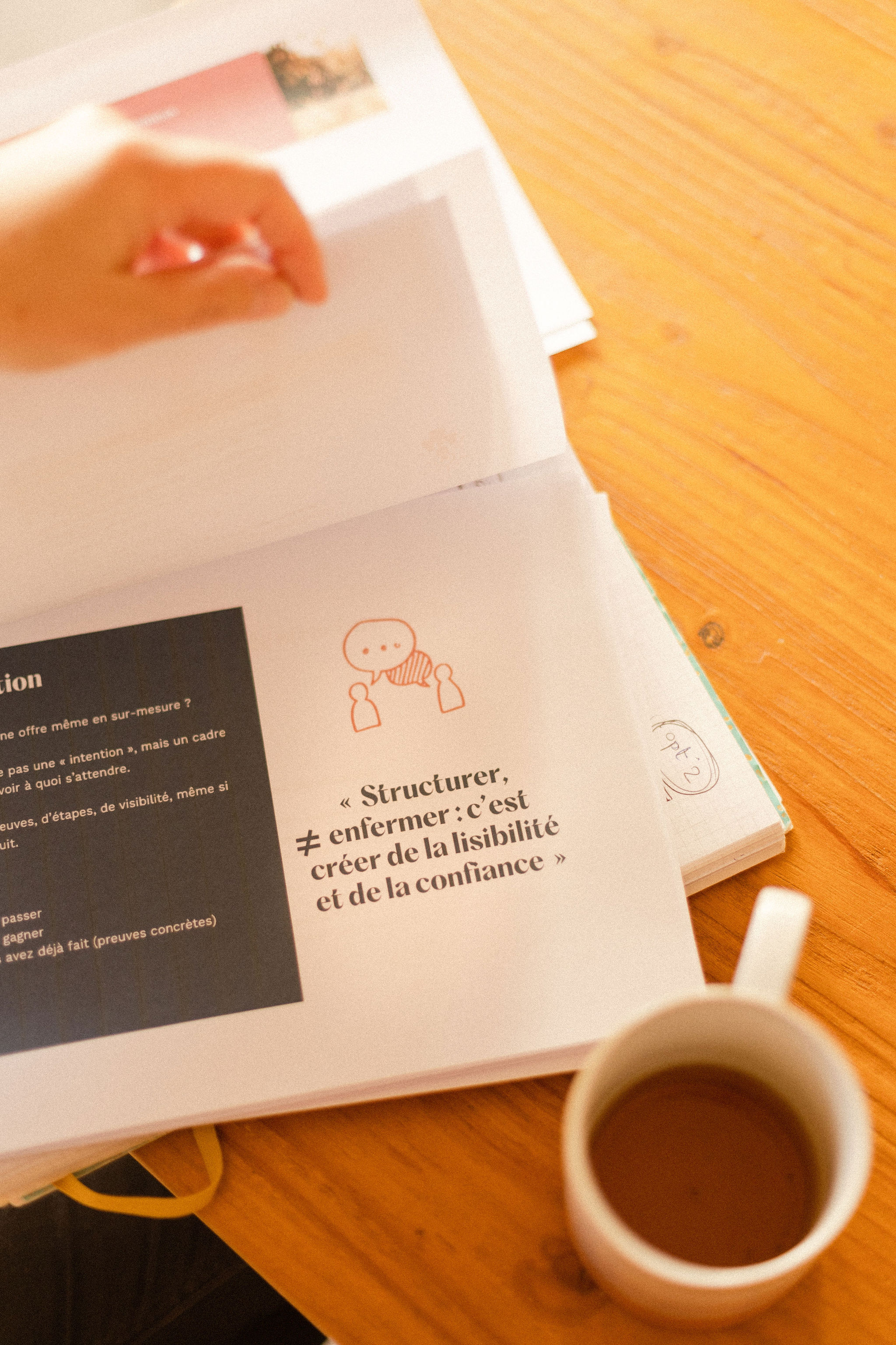 Support de travail utilisé pour structurer une offre pour professionnelles B2B à Bayonne