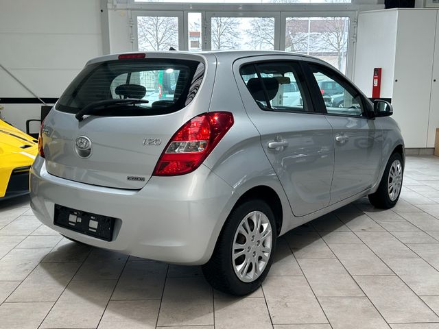 HYUNDAI i20 2012 SILVER Gebrauchtwagen - Galeriebild 23