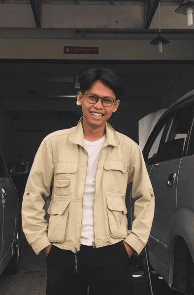 Portrait of portfolio creator – front view