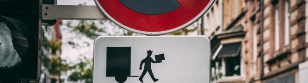 How to reduce returns and enable smooth parcel delivery traffic sign