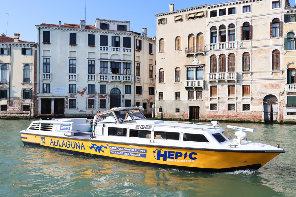 Hepic la prima barca ad Idrogeno di Alilaguna in Canal Grande