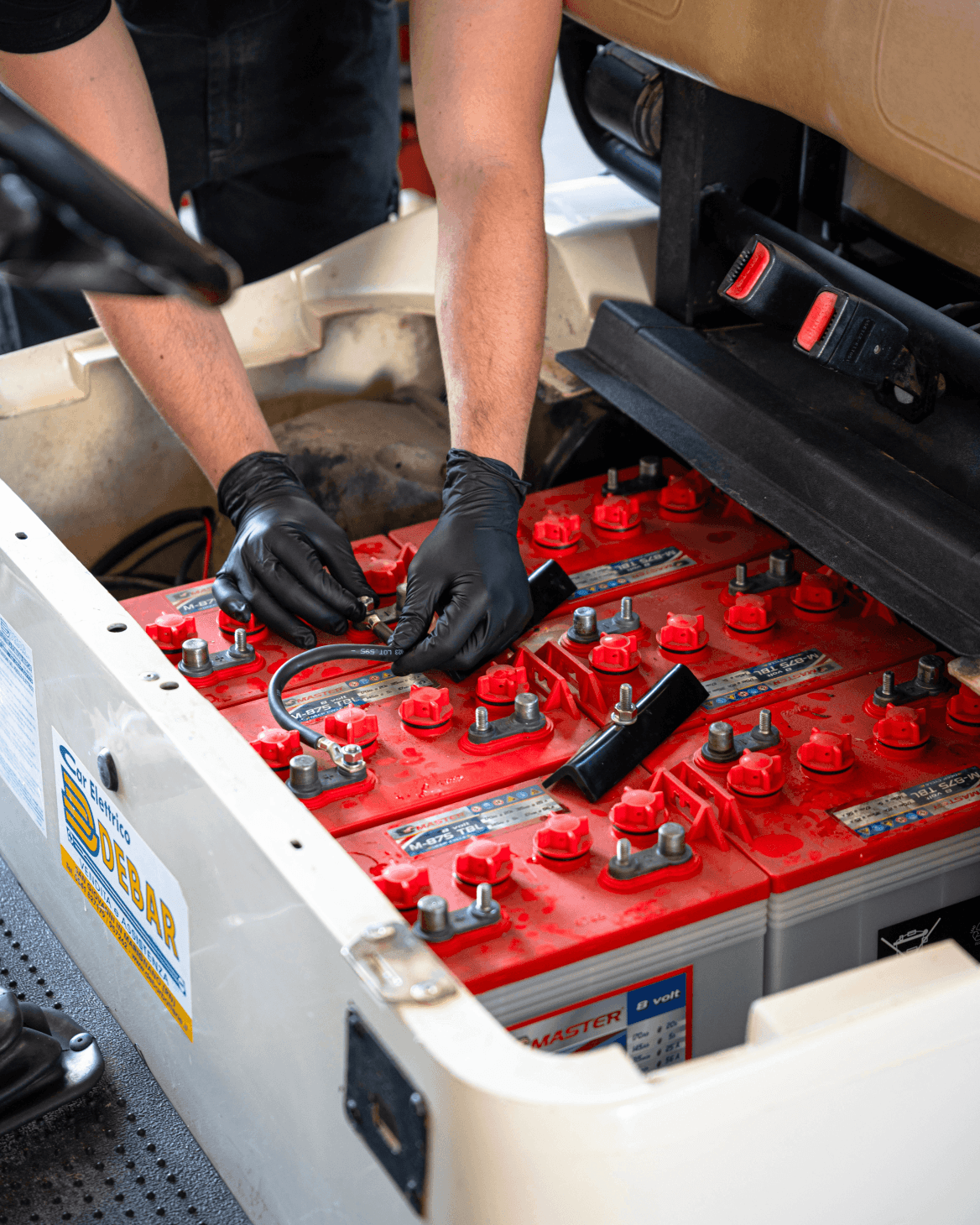 sostituzione batterie a golf car