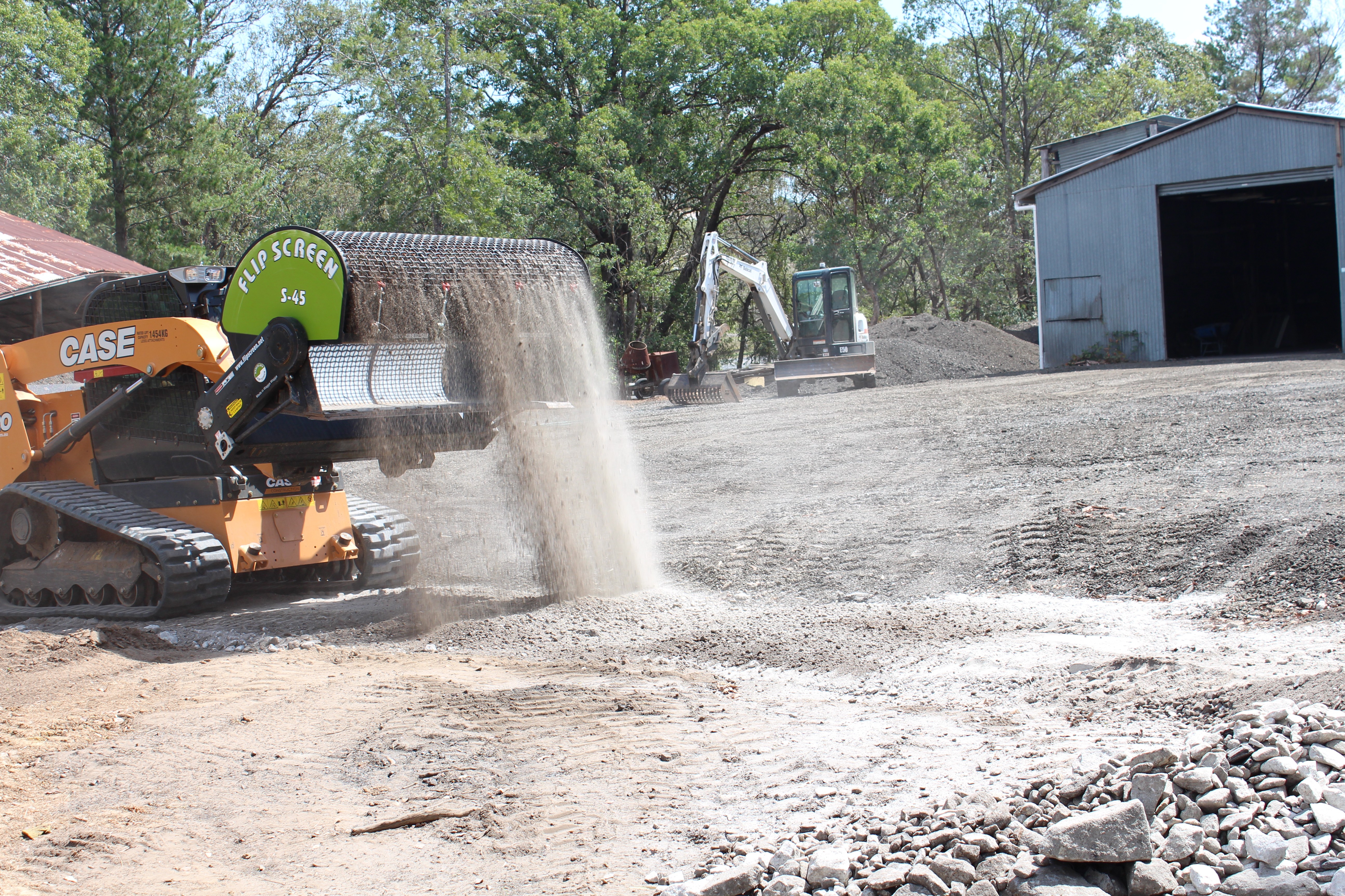 E20 FlipScreen on an Excavator 1