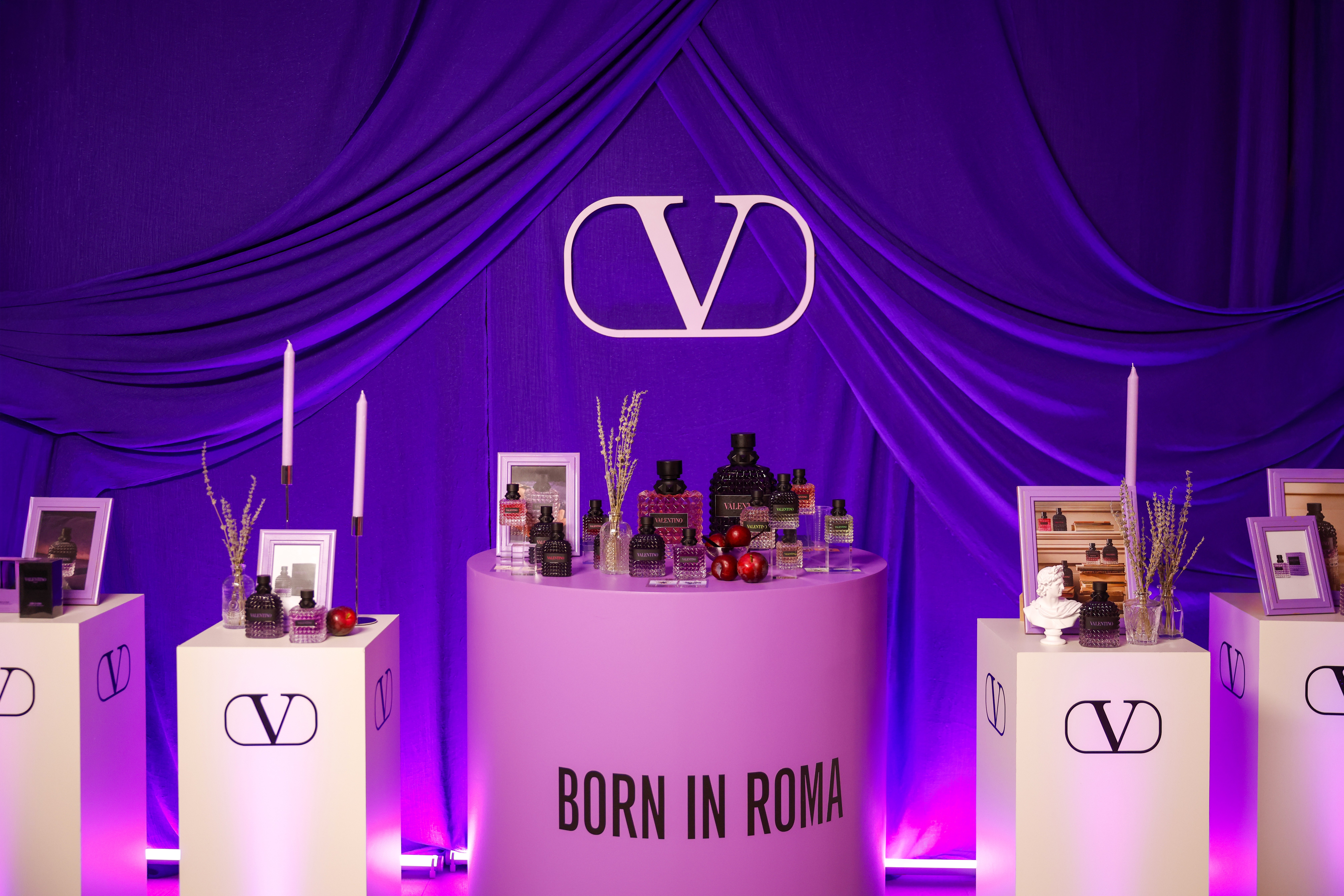 Man wearing VR glasses