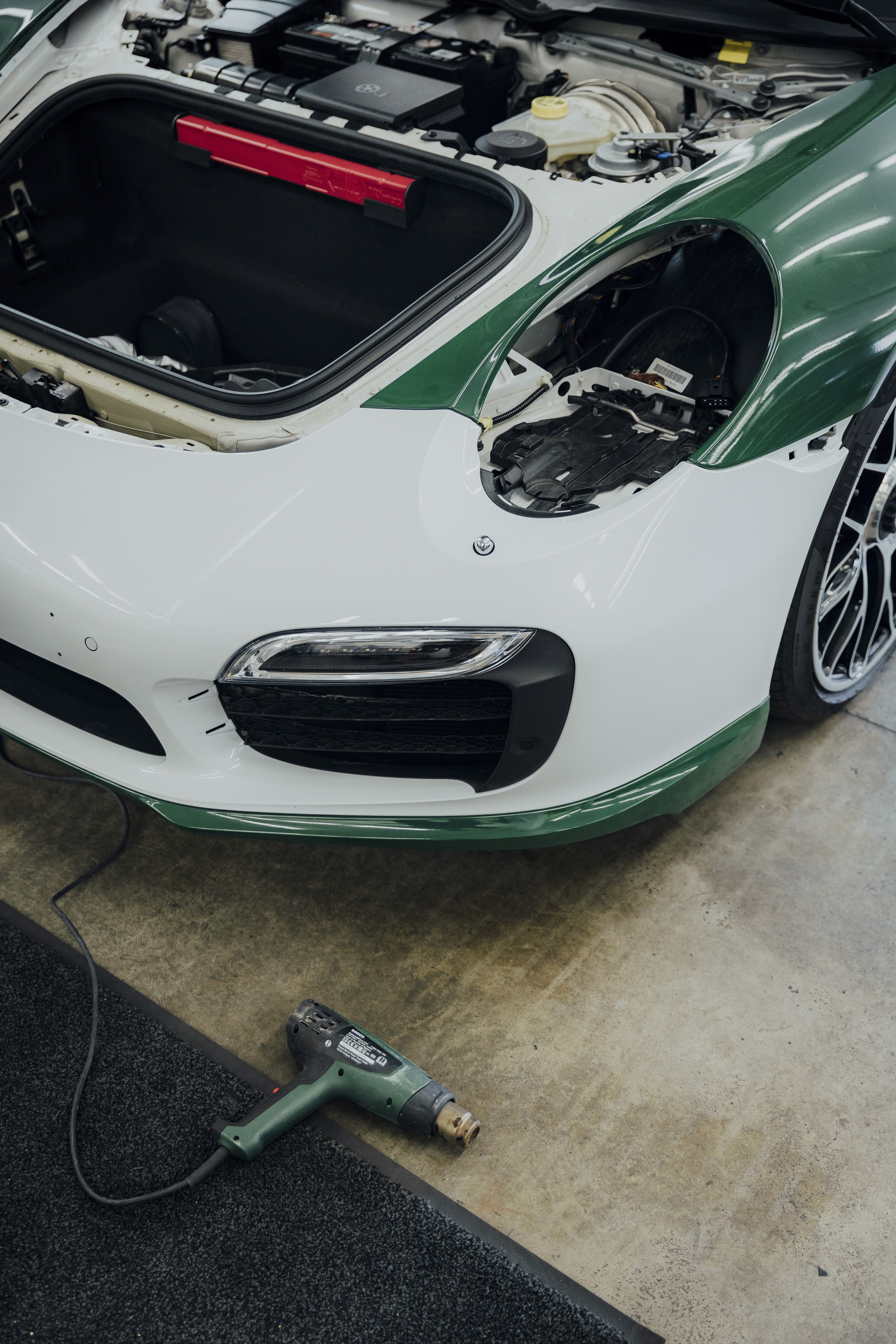 Porsche karosszériavédelem és színes fólia