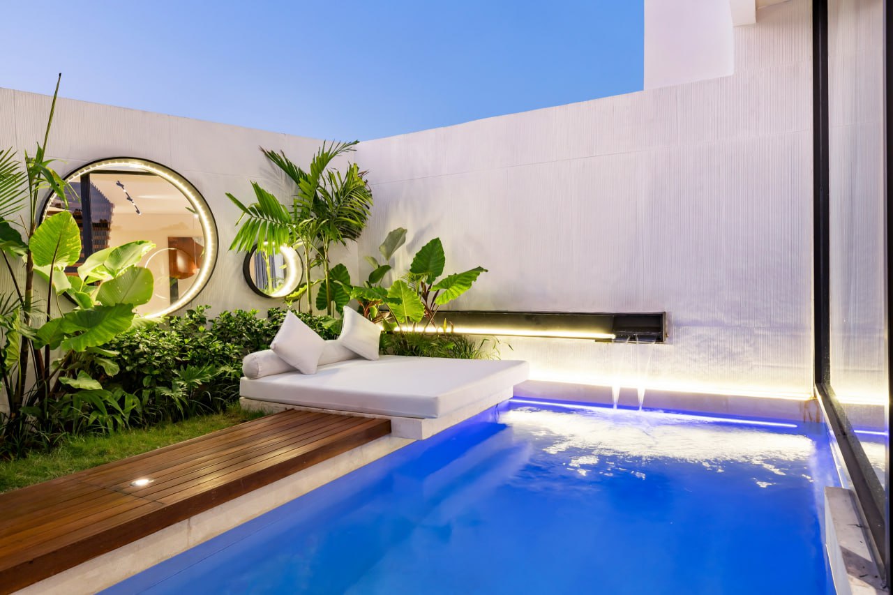 Ready-made modern 2 bedroom villa in Batu Belig area in Alex Villas 5 complex