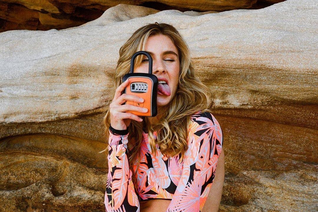 Models and Surf brand udentity design, visual design