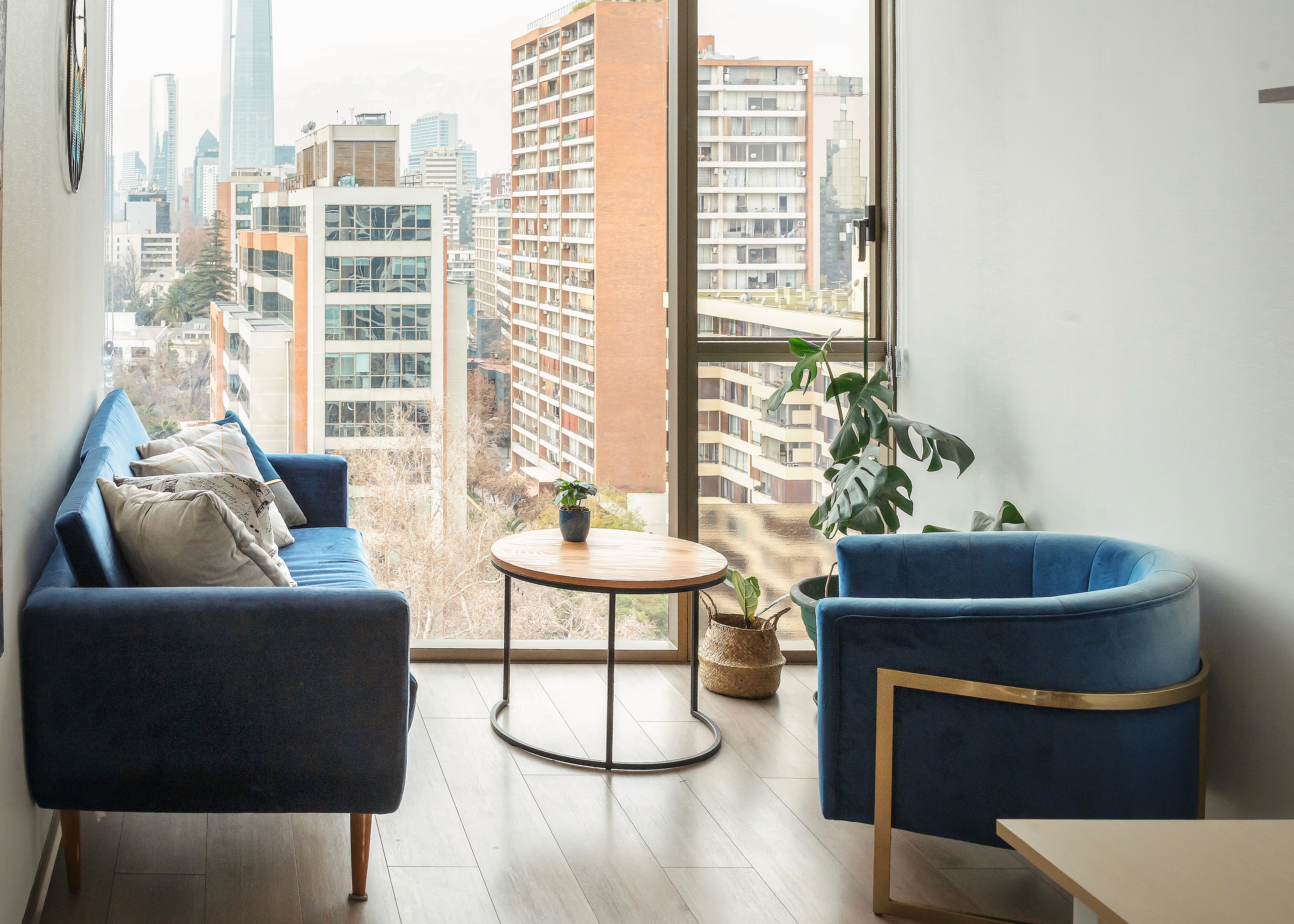 Marmol torso with gold fixes kintsugi