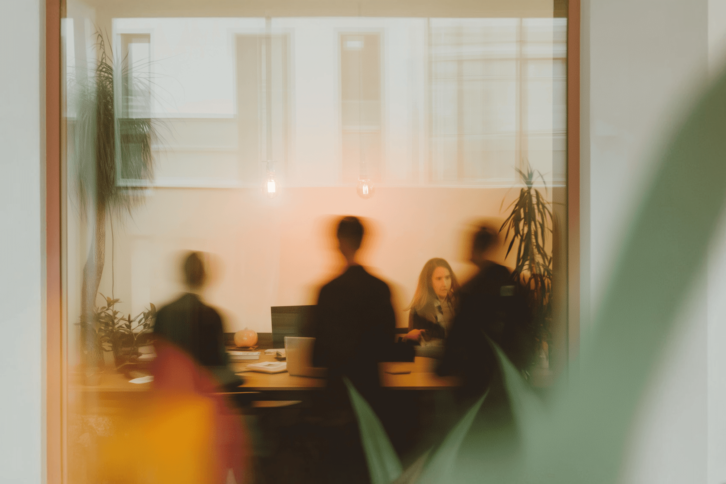 Design thinking and creative brainstorming process at Luut Stuudio agency.