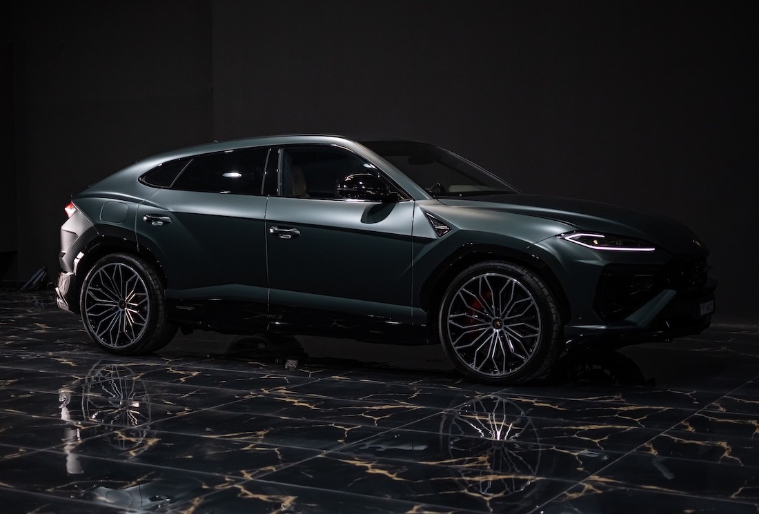 Lamborghini Urus SE 2025 luxury SUV available for rent in Dubai by Queen of Super Car Rental