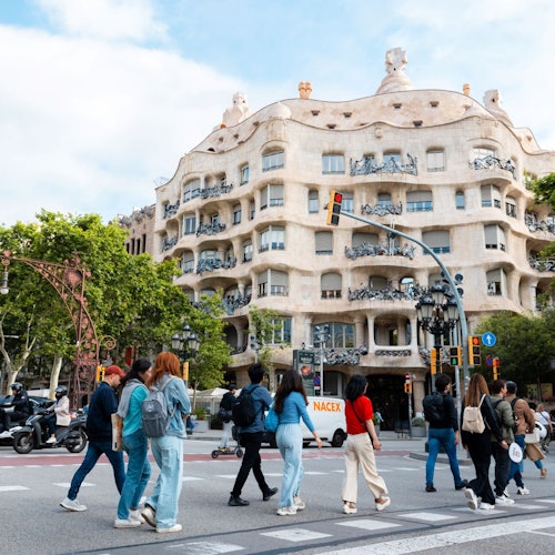 在米拉之家前的徒步旅行