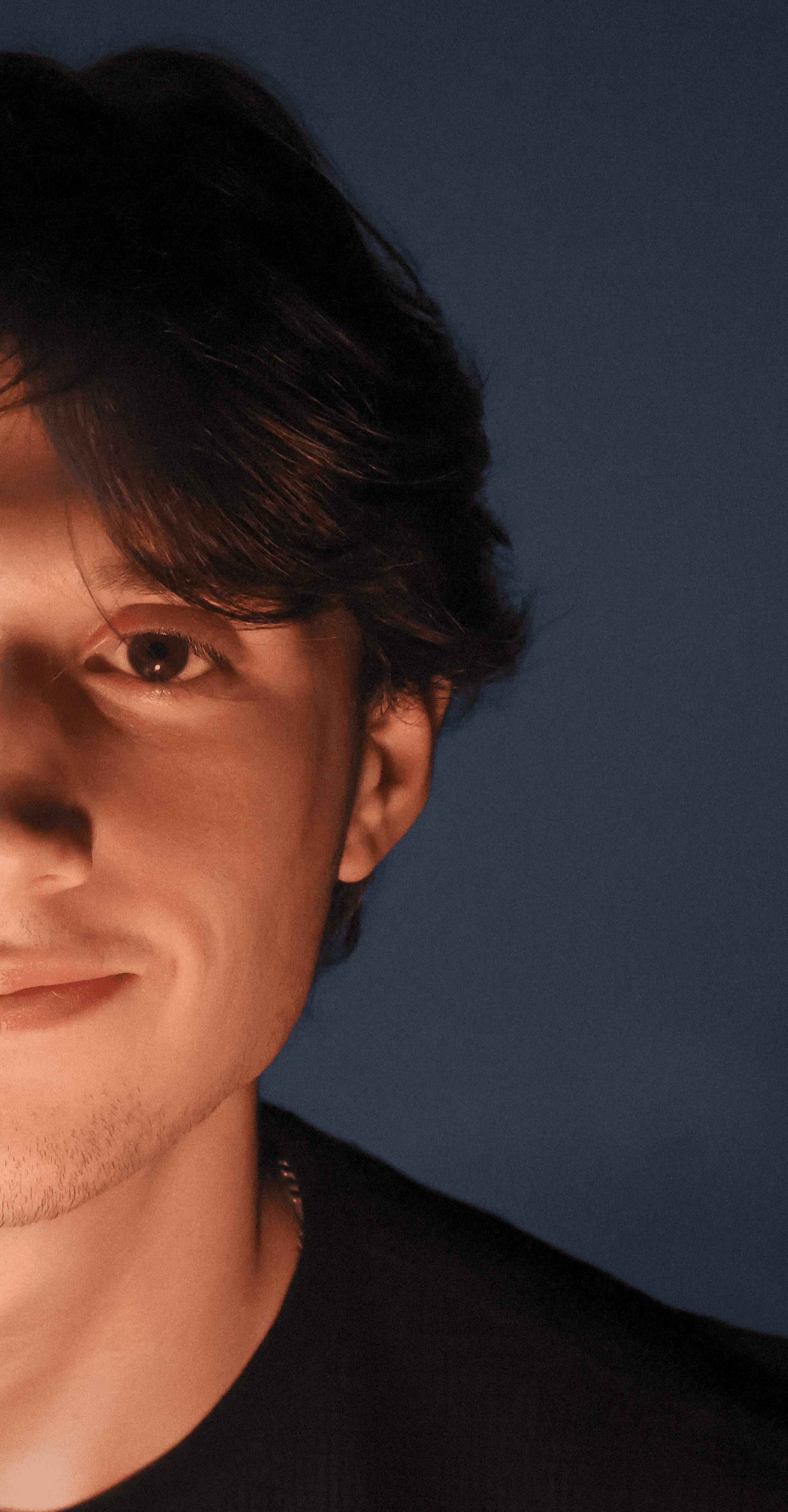 a picture of a guy with warm and cool colors