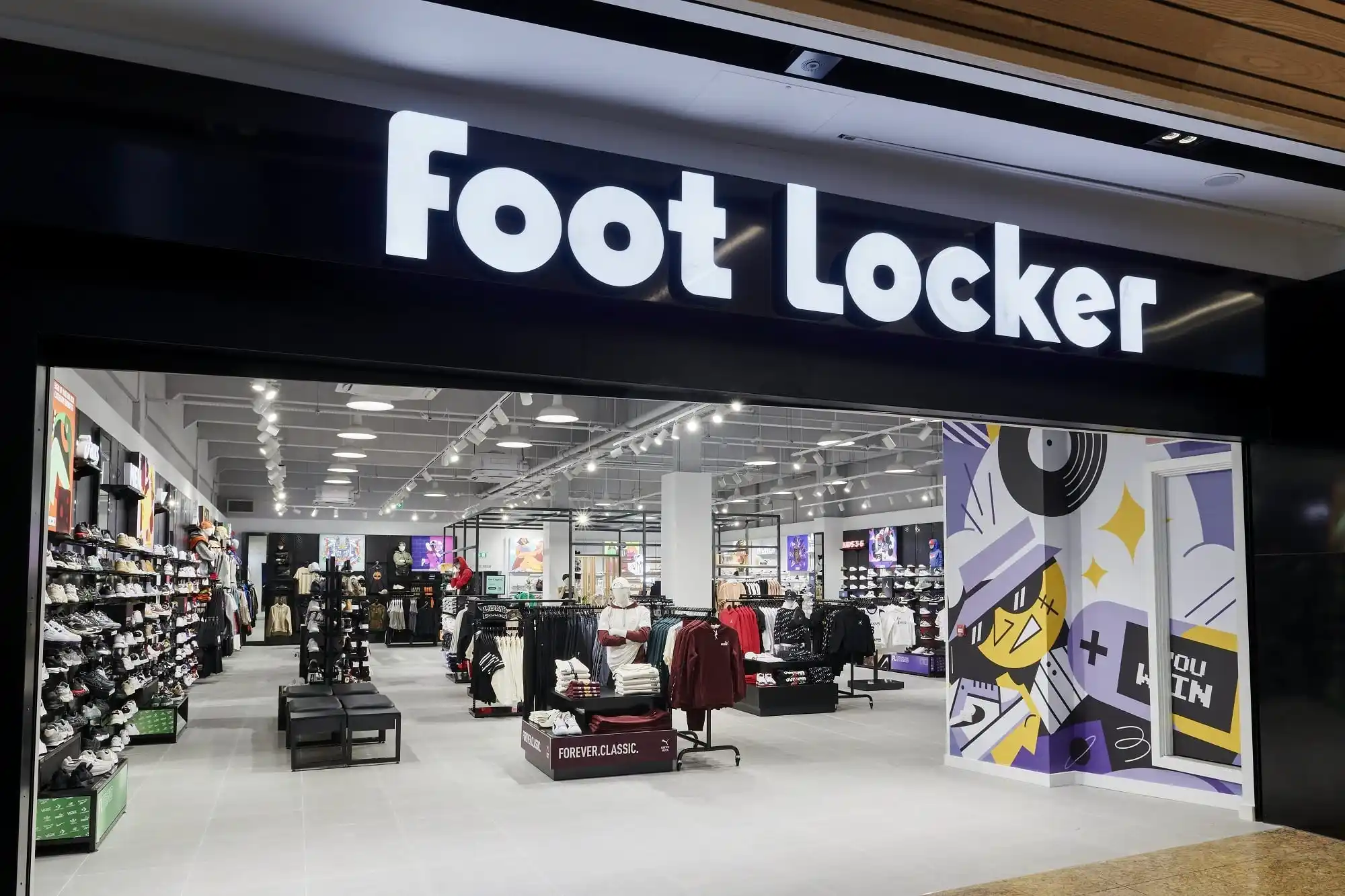 devanture magasin footlocker