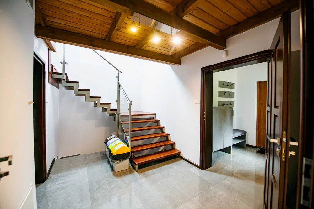 Listing photo 6
