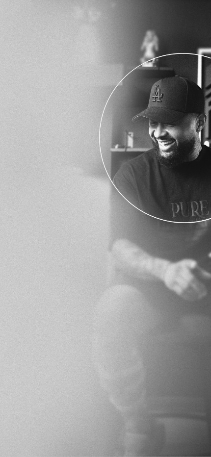 Dynamic picture of a cyclist riding downhill