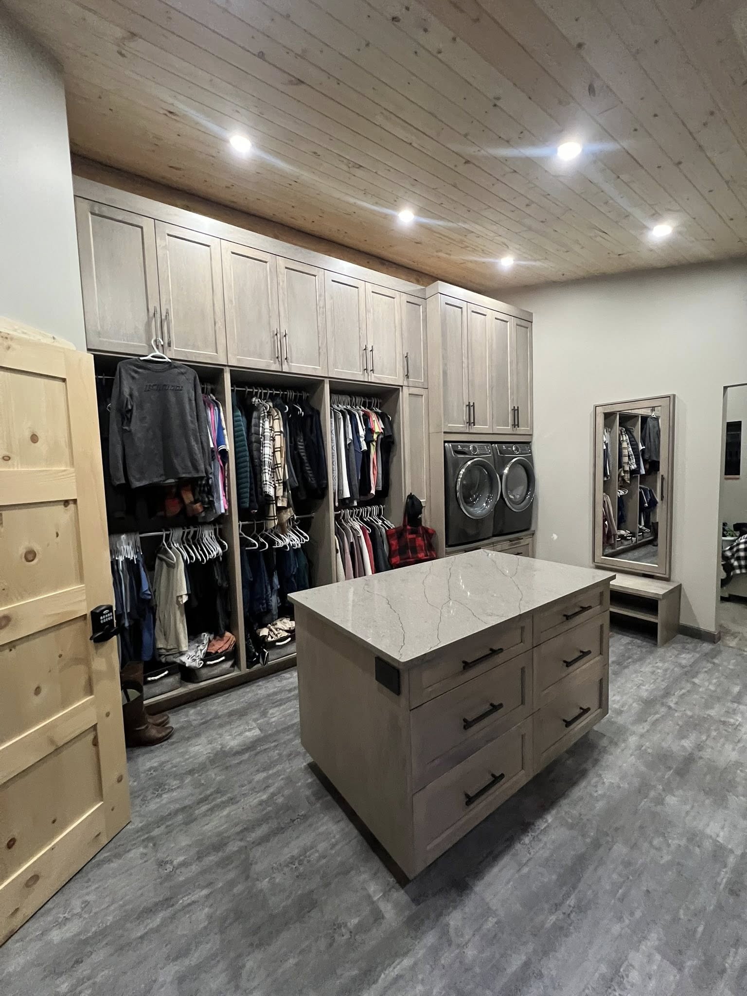 Luxury-custom-closet