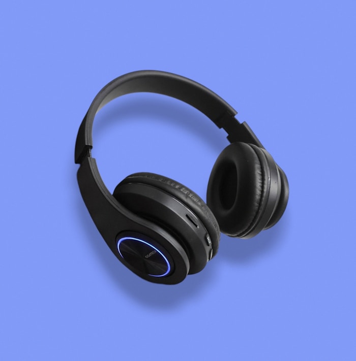 Casque audio premium avec éclairage bleu