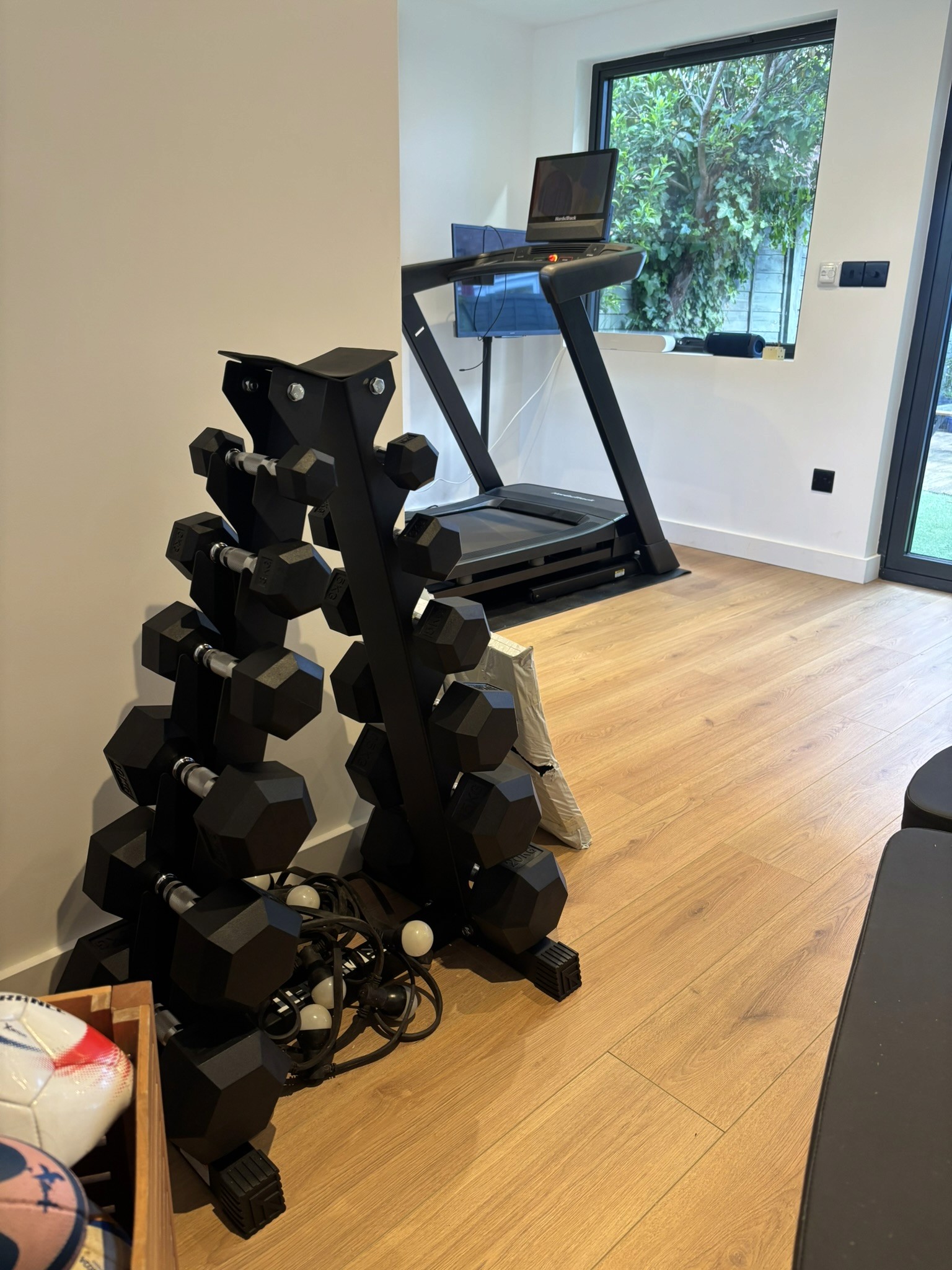 Bespoke Octo-office photo 1