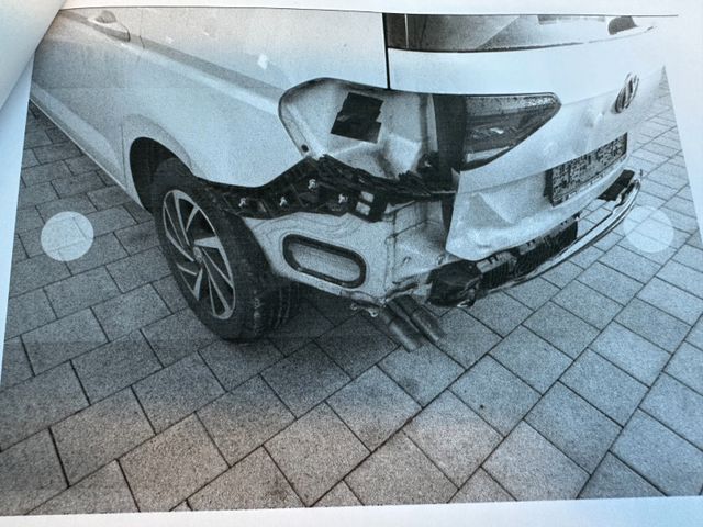 VW Touran 2018 WHITE Gebrauchtwagen - Galeriebild 1