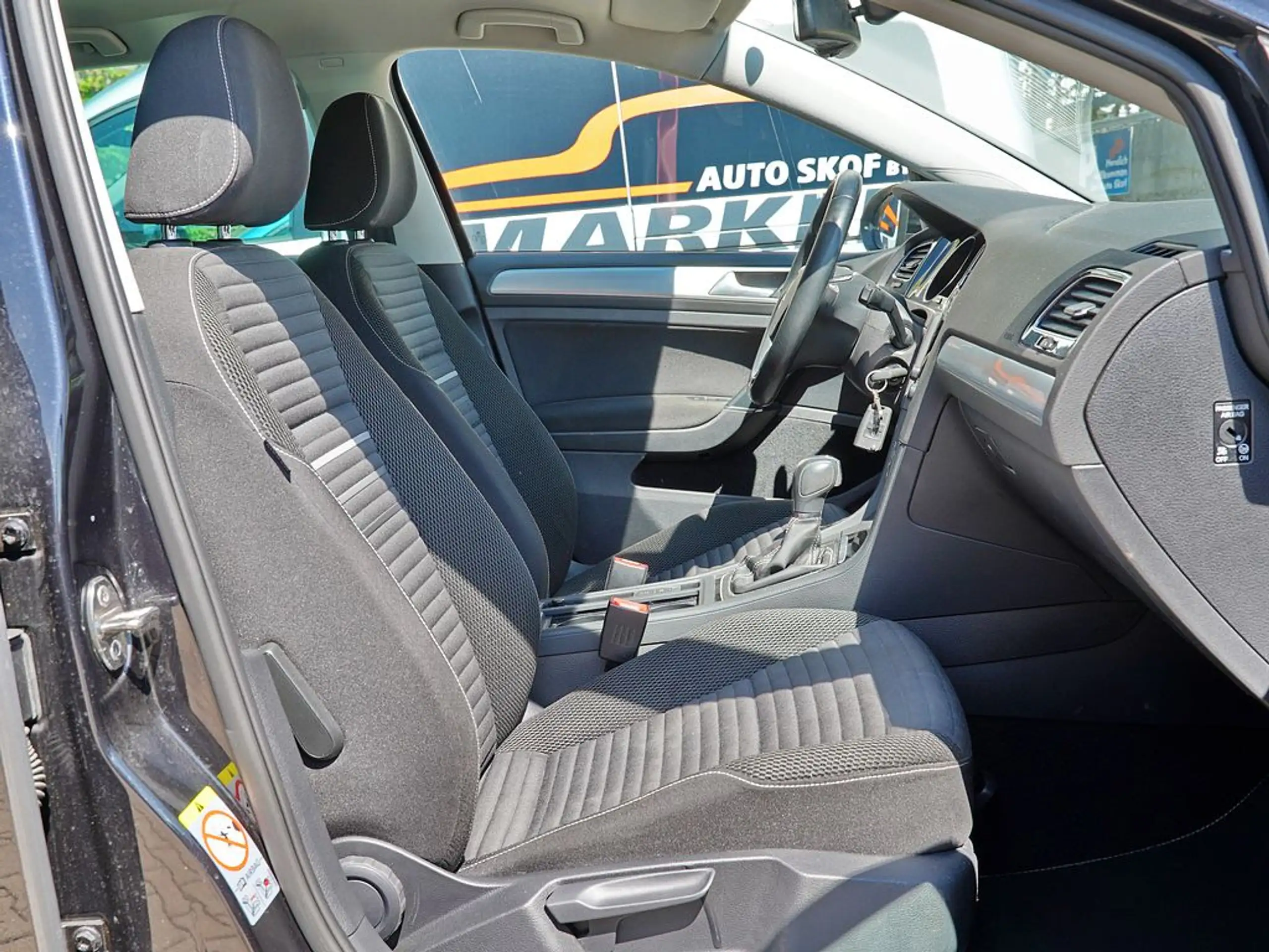 Volkswagen Golf VII 1.4 TSI DSG Cup R-Line | Standheizung | Navi | Parklenkassistent | Ergo-Sitze | 18" Salvador | 2. Hand | Unfallfrei