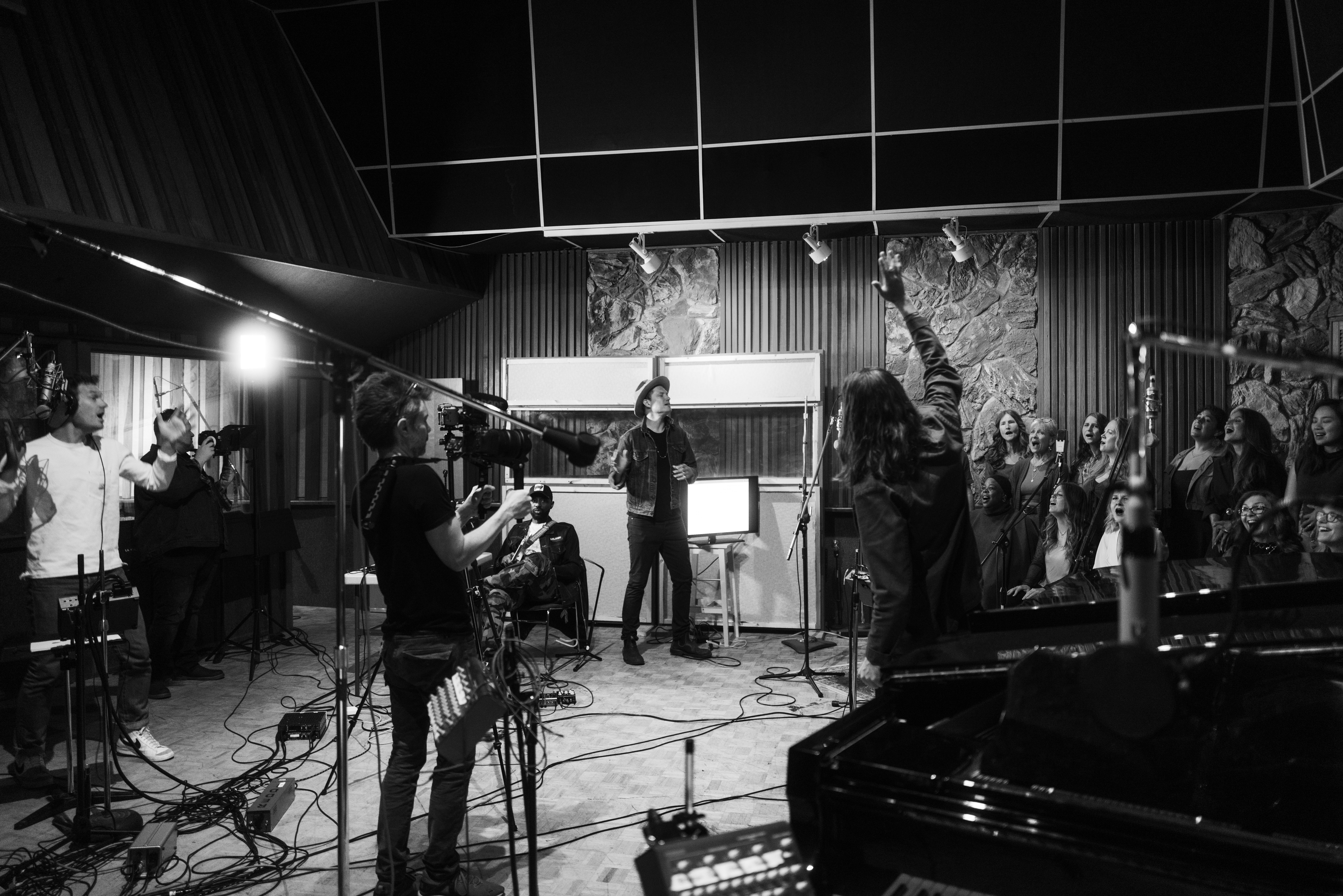 black and silver microphone on stand