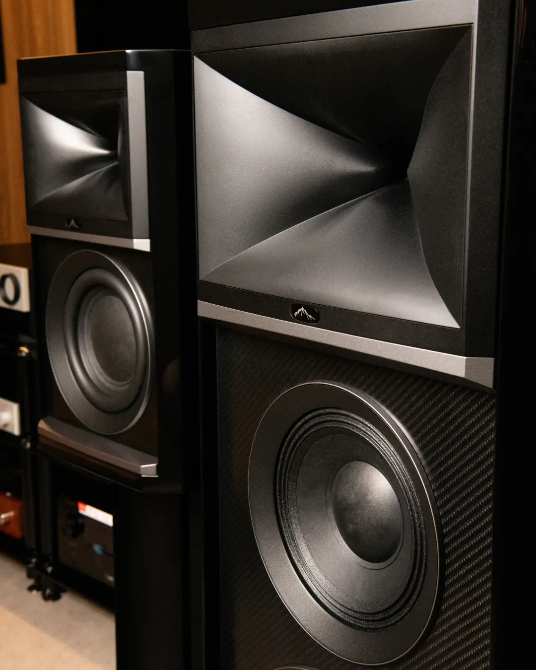 JBL Summit Series na Neural Acoustics: uma temporada de escuta em parceria com a Harman